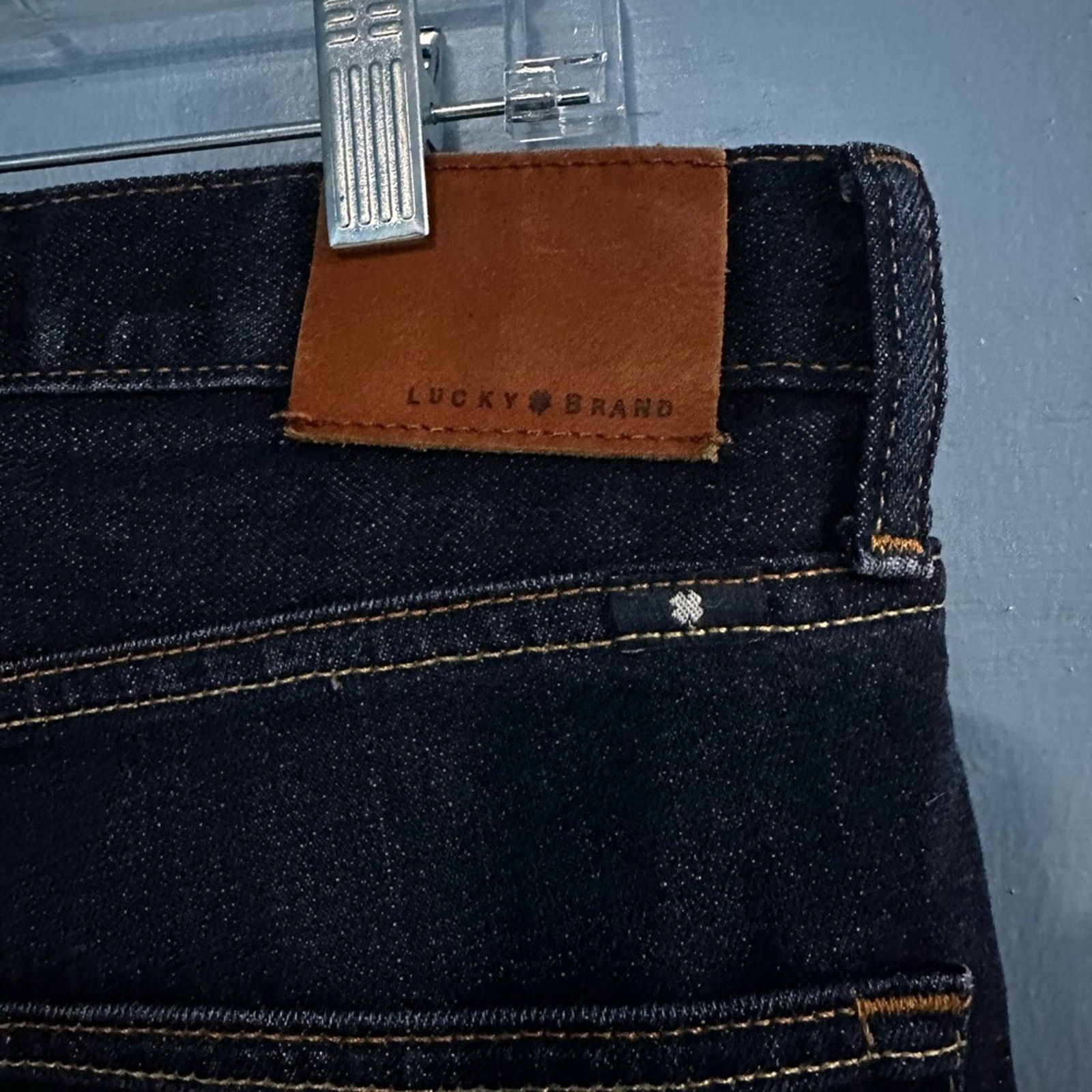 Lucky Brand Lucky Brand Men's Deep Indigo 410 Athletic Fit Jeans 32X32 Size US 32 / EU 48 - 3 Thumbnail