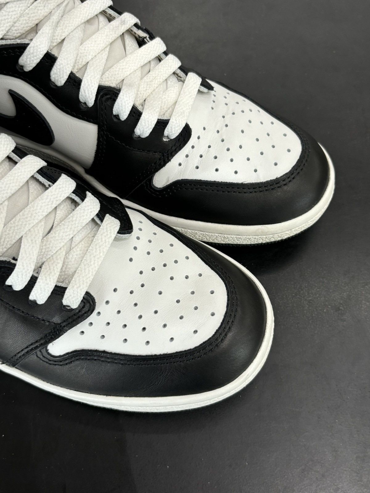 Jordan Brand Air Jordan 1 Black White Sz. 9 (2023) Size US 9 / EU 42 - 7 Thumbnail