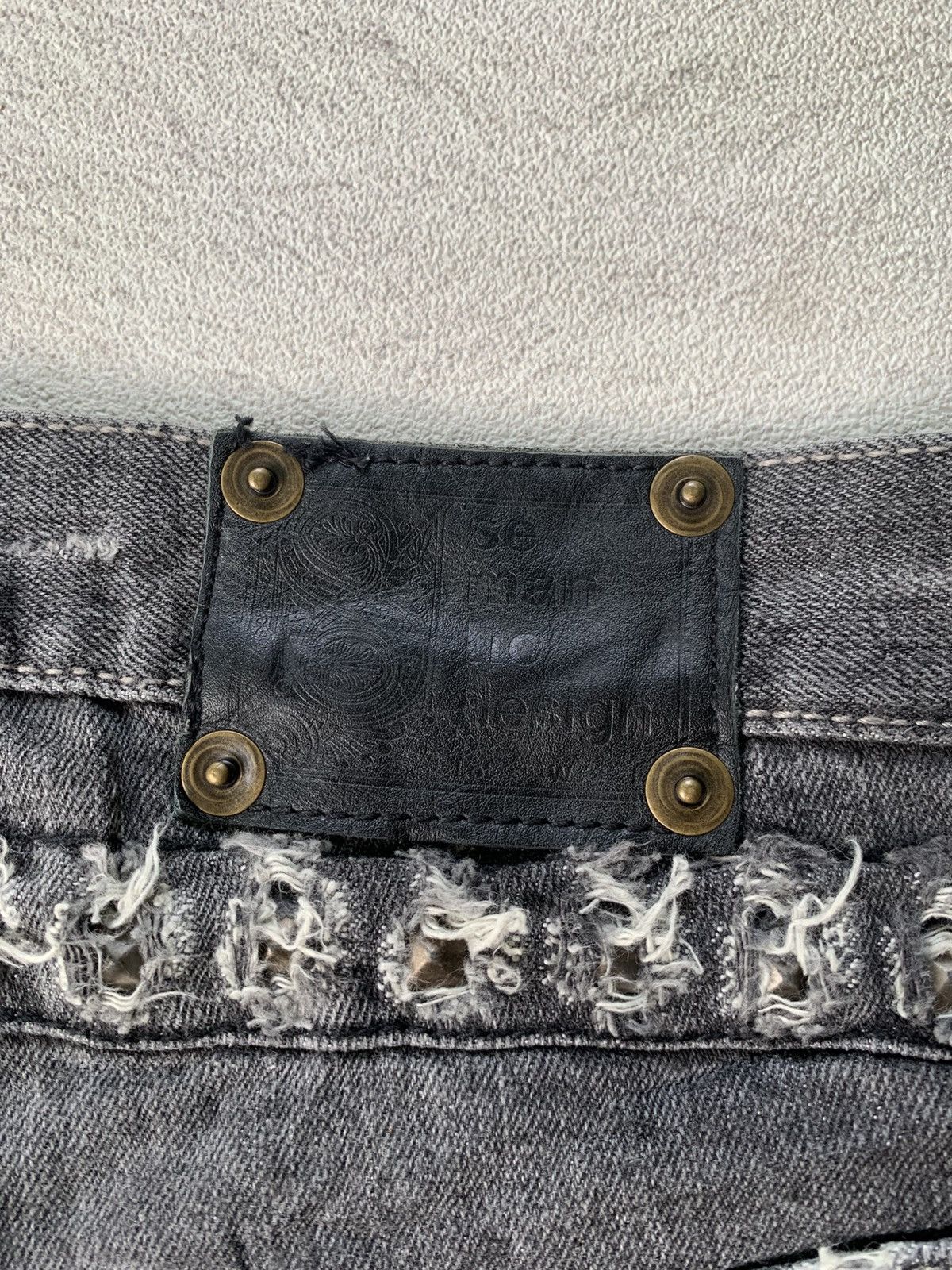 semanticdesign 2000s Semanticdesign Distressed Short Size US 32 / EU 48 - 5 Thumbnail