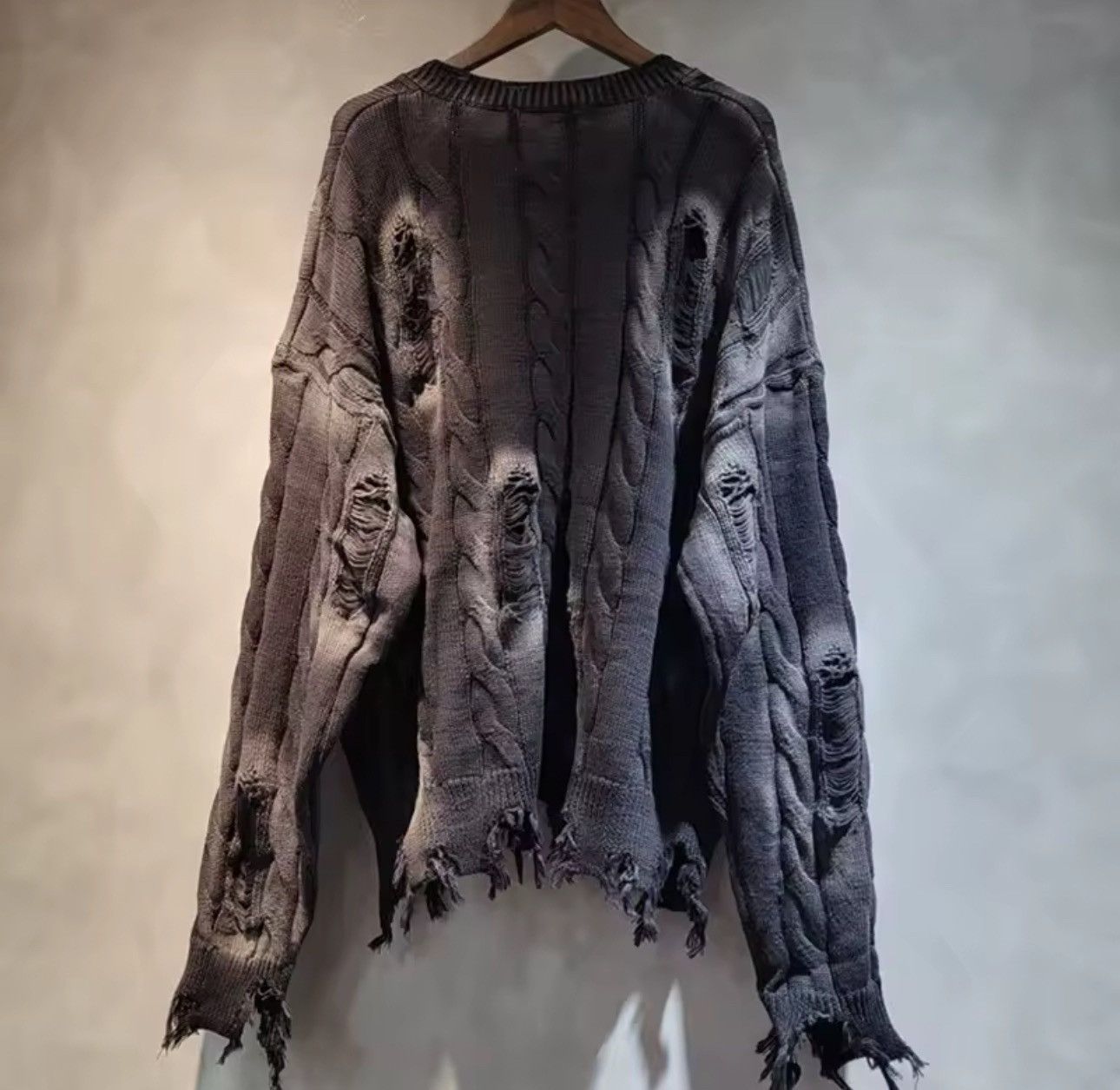 Designer × Vintage Design Washed Knitted Loose Holes V-Neck Sweater Size M / US 6-8 / IT 42-44 - 2 Thumbnail