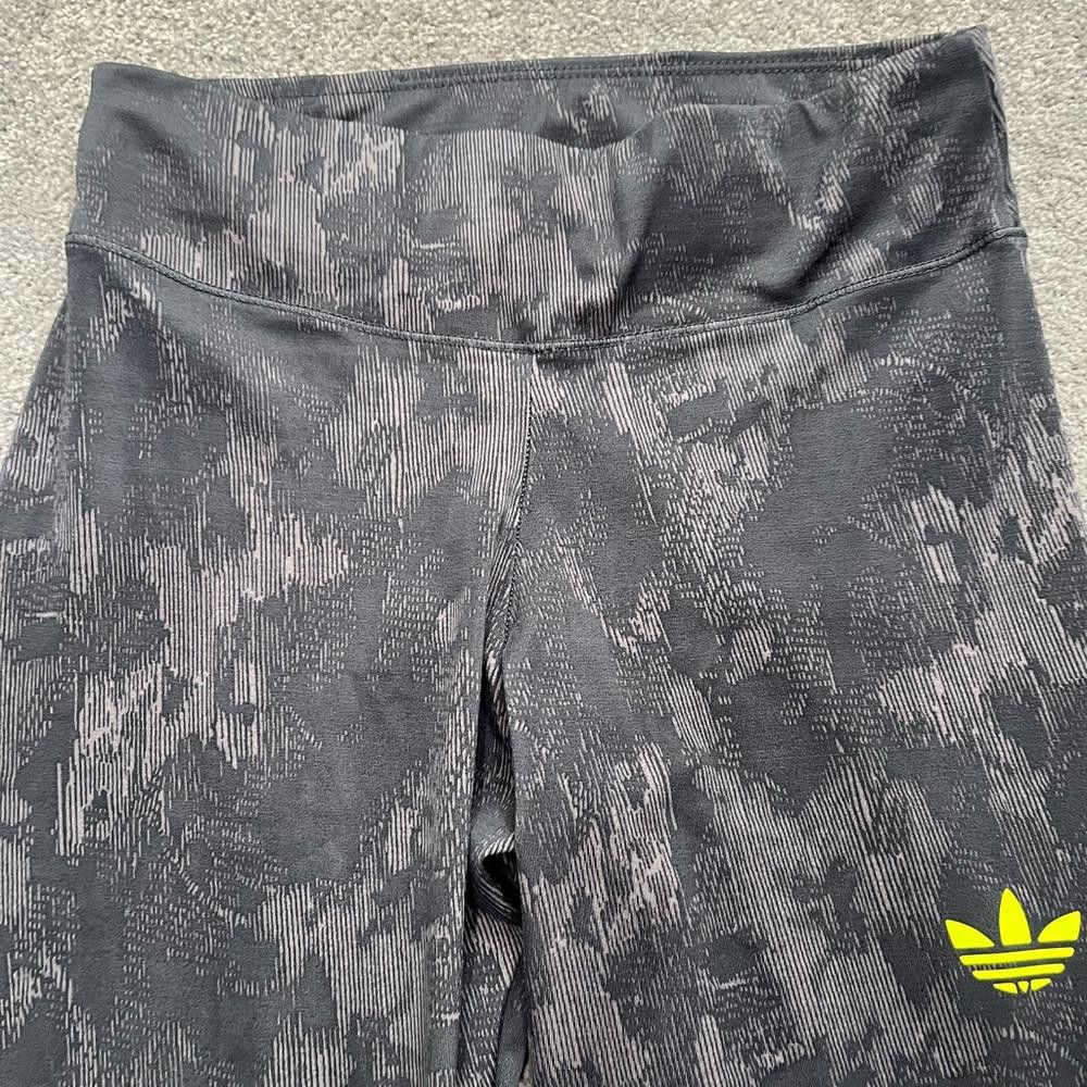Adidas Adidas active wear leggings Size 28" / US 6 / IT 42 - 2 Thumbnail