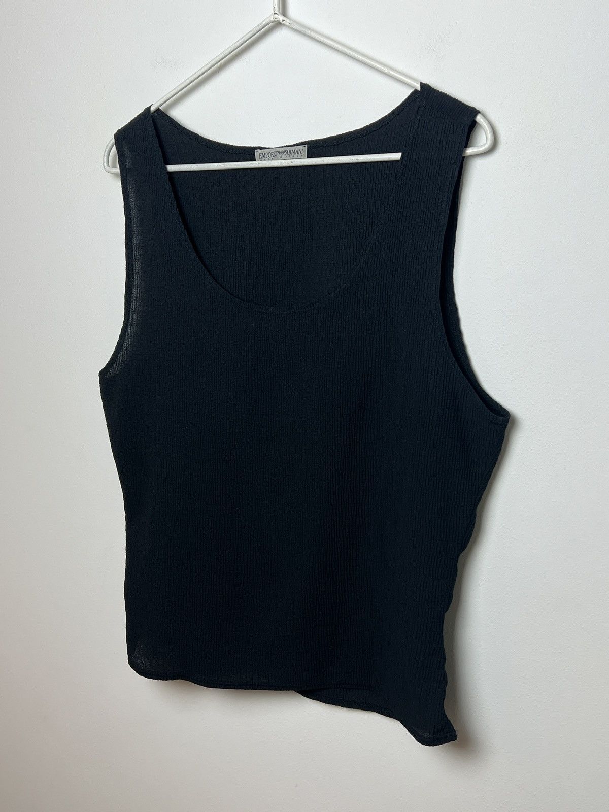 Giorgio Armani armani y2k sleeveless crop shirt vintage Size US M / EU 48-50 / 2 - 3 Thumbnail