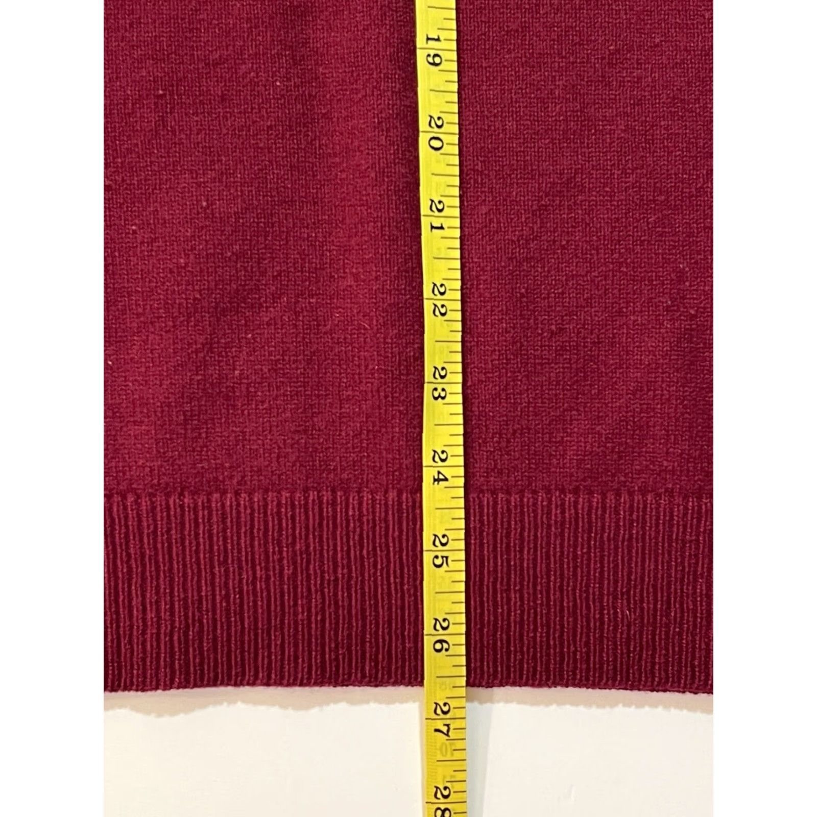 Vintage VINTAGE LL Bean Wool Sweater Vest Classic Red Outdoor Hiking Sz L Mens Size US L / EU 52-54 / 3 - 8 Thumbnail