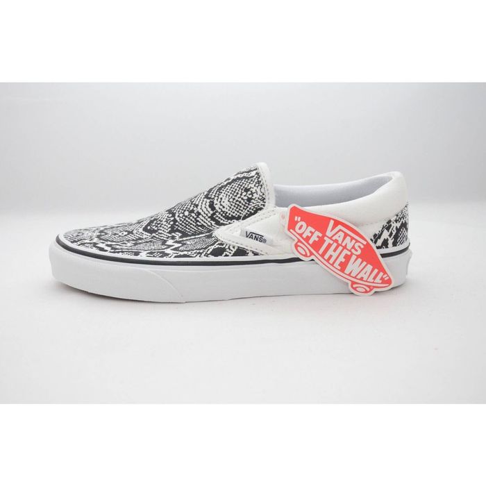 Vans slip outlet on python