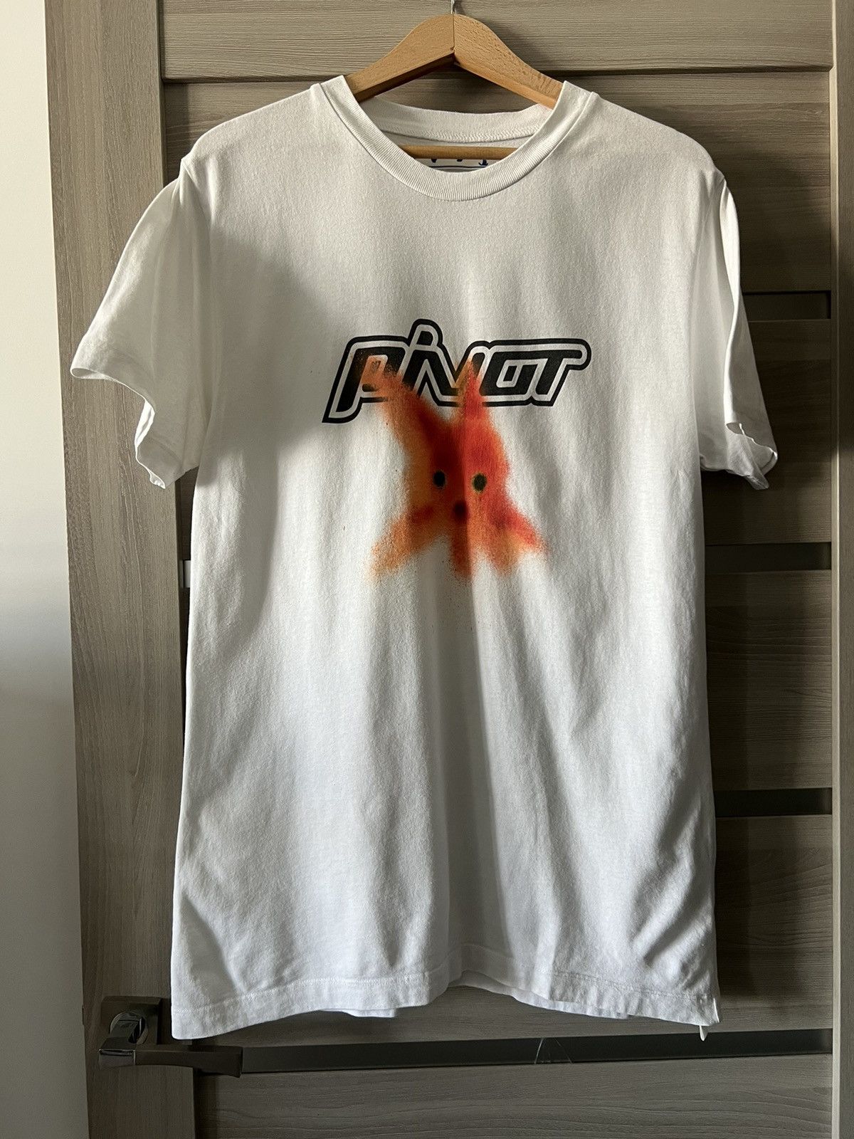 Off-White Off-White Pivot Fish T Shirt M Size Size US M / EU 48-50 / 2 - 1 Thumbnail