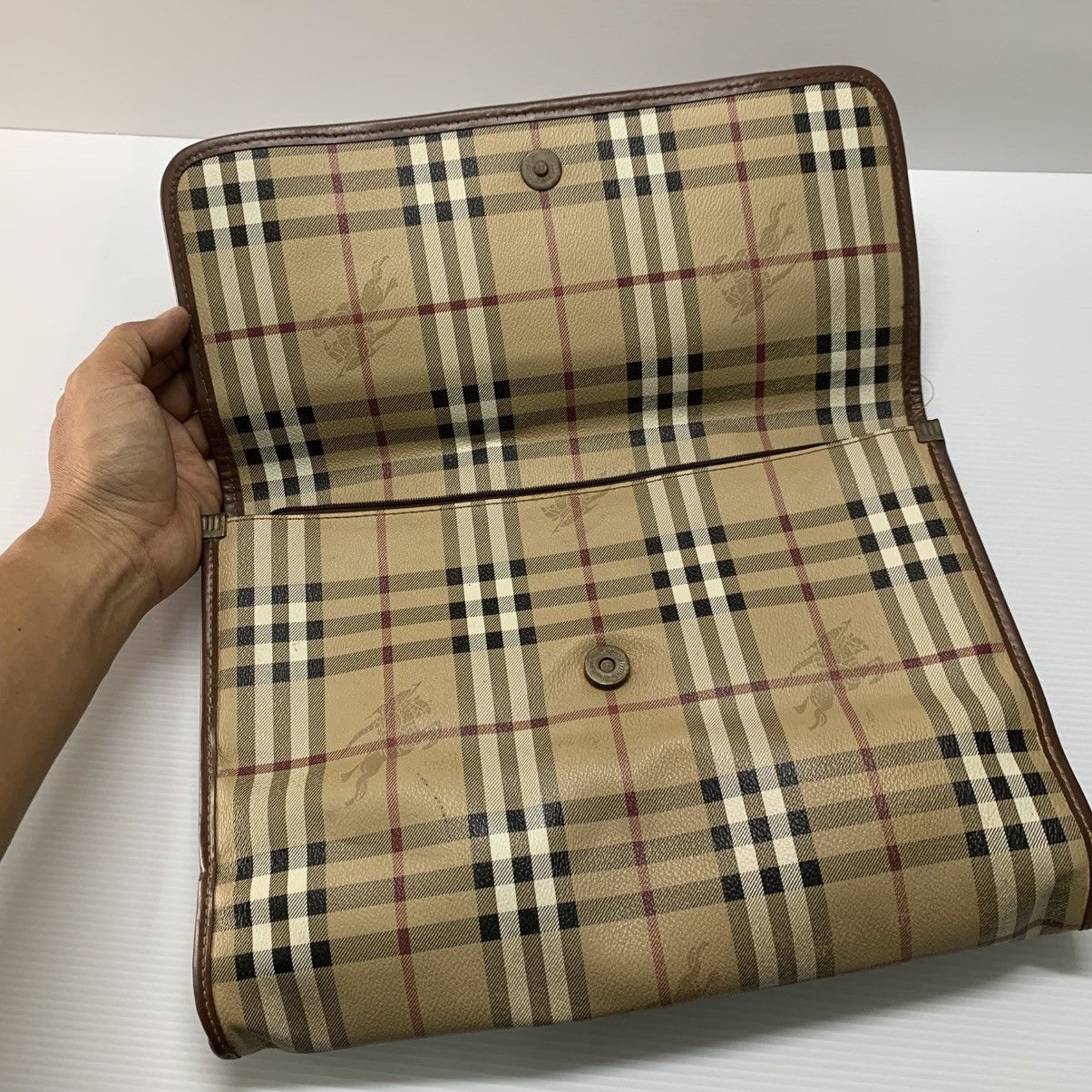 Burberry Burberrys Vintage Novacheck Clutch Size ONE SIZE - 9 Thumbnail
