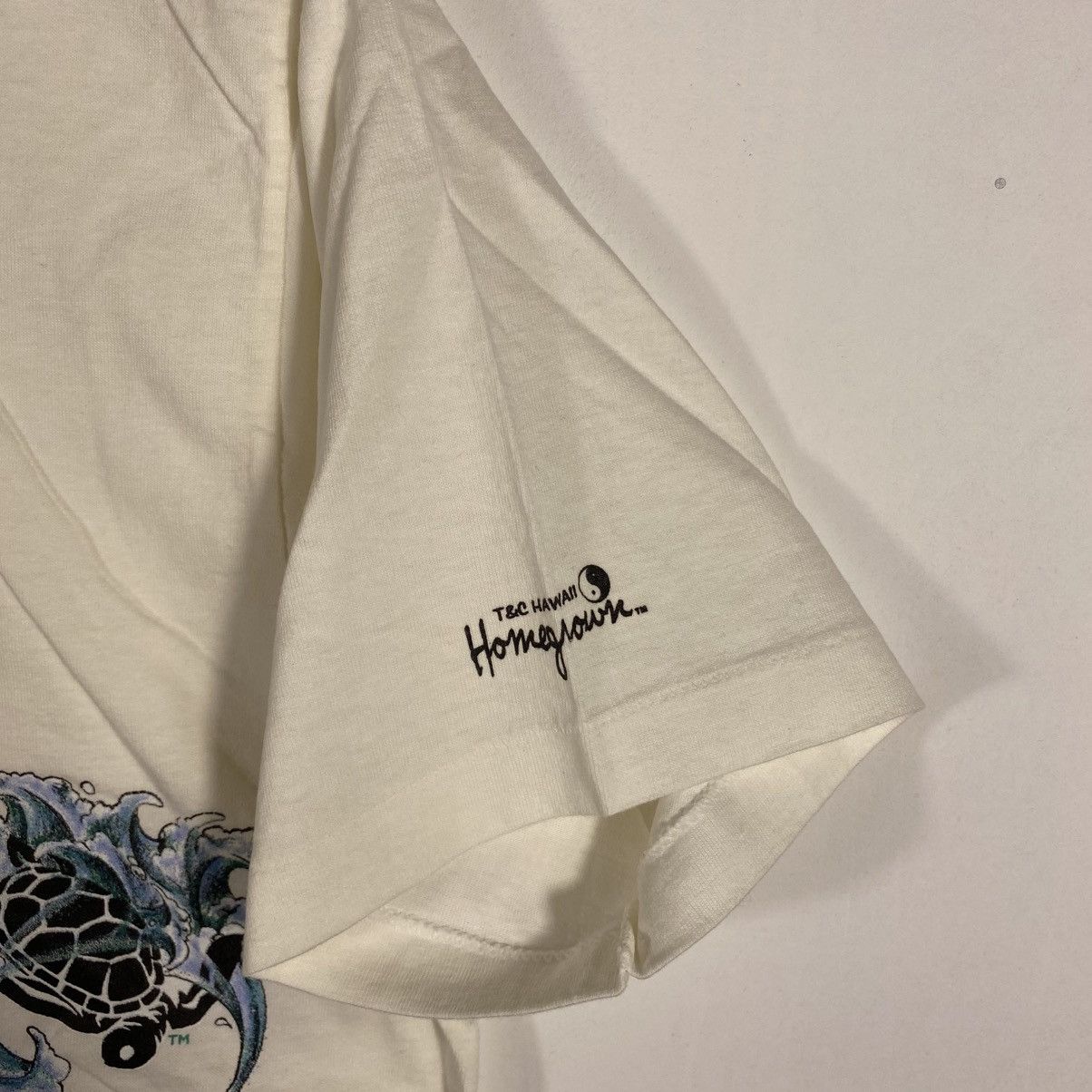 Vintage Vintage 90's T&C Surf Homegrown In Hawaii Surf Tee Shirt Size US L / EU 52-54 / 3 - 4 Thumbnail