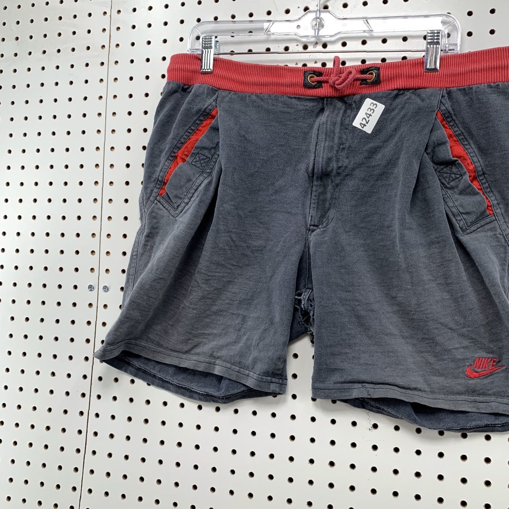 Nike VINTAGE Nike Jordan Shorts Men Athletic Cotton 34x9 Gray M Adult Medium Gray 90s Mens Size US 31 - 2 Thumbnail