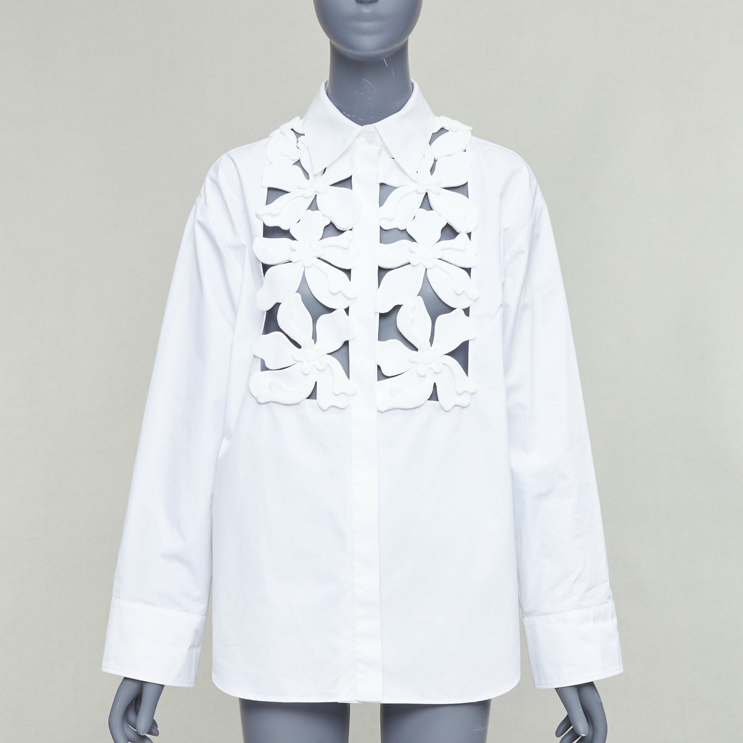 Valentino VALENTINO 2023 white floral 3D applique cut out bib dress shirt IT36 XXS Size XS / US 0-2 / IT 36-38 - 1 Thumbnail