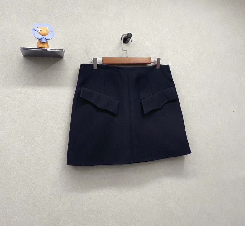 Louis Vuitton Louis Vuitton Zip skirt 2504-Nextarrow Size 41" - 3 Thumbnail