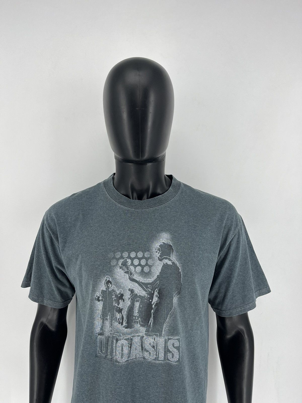 Band Tees × Vintage Vintage Y2K Oasis Rock Band Tee Tshirt Rock T Shirt BIG LOGO Size US L / EU 52-54 / 3 - 1 Thumbnail