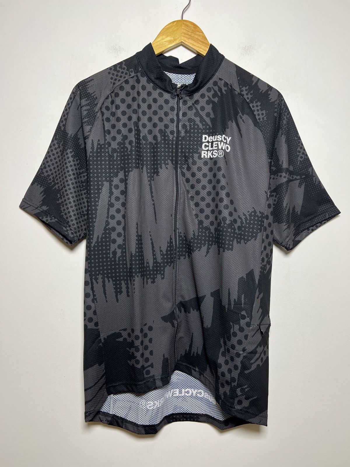 Deus Ex Machina 150$ deus ex machina tech cycle/running mtb zip shirt Size US XL / EU 56 / 4 - 2 Thumbnail