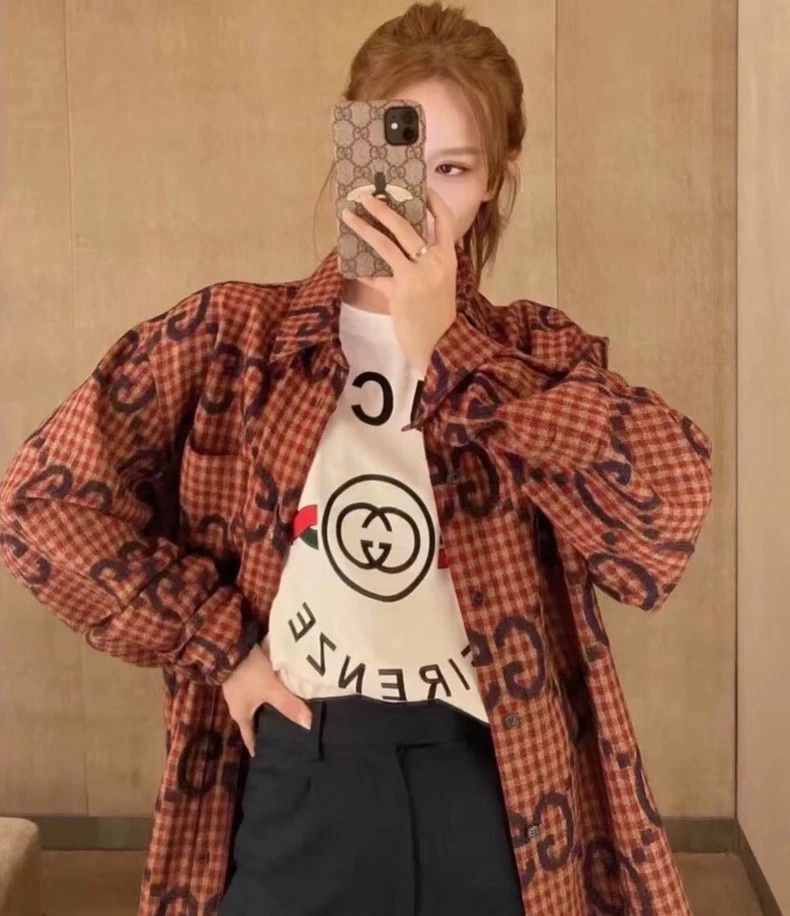 Gucci Gucci Red logo jacquard full print wool lapel long-sleeved Size US S / EU 44-46 / 1 - 9 Thumbnail