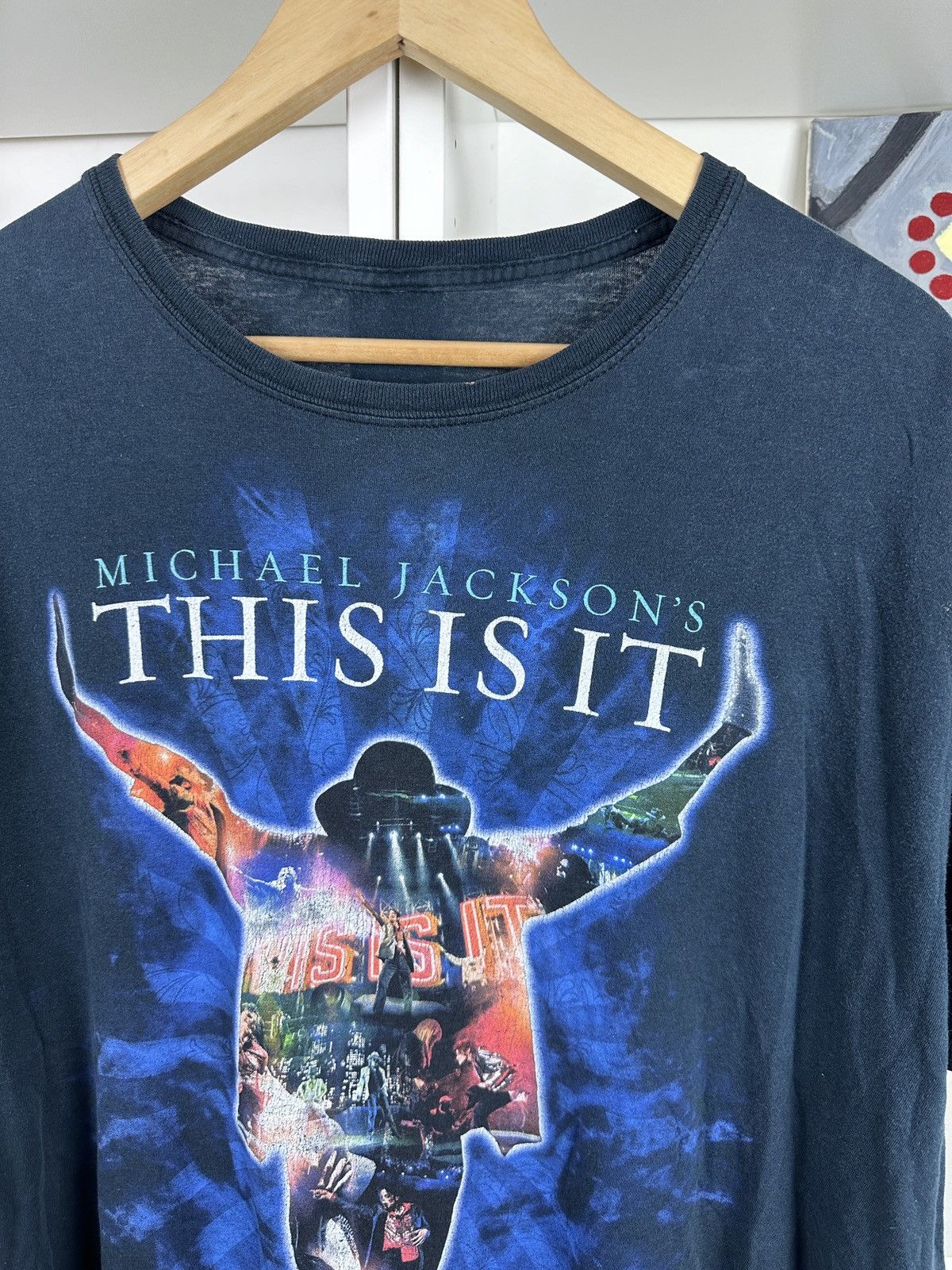 Band Tees Michael Jackson This is it 2009 tee t-shirt Size US XL / EU 56 / 4 - 4 Thumbnail