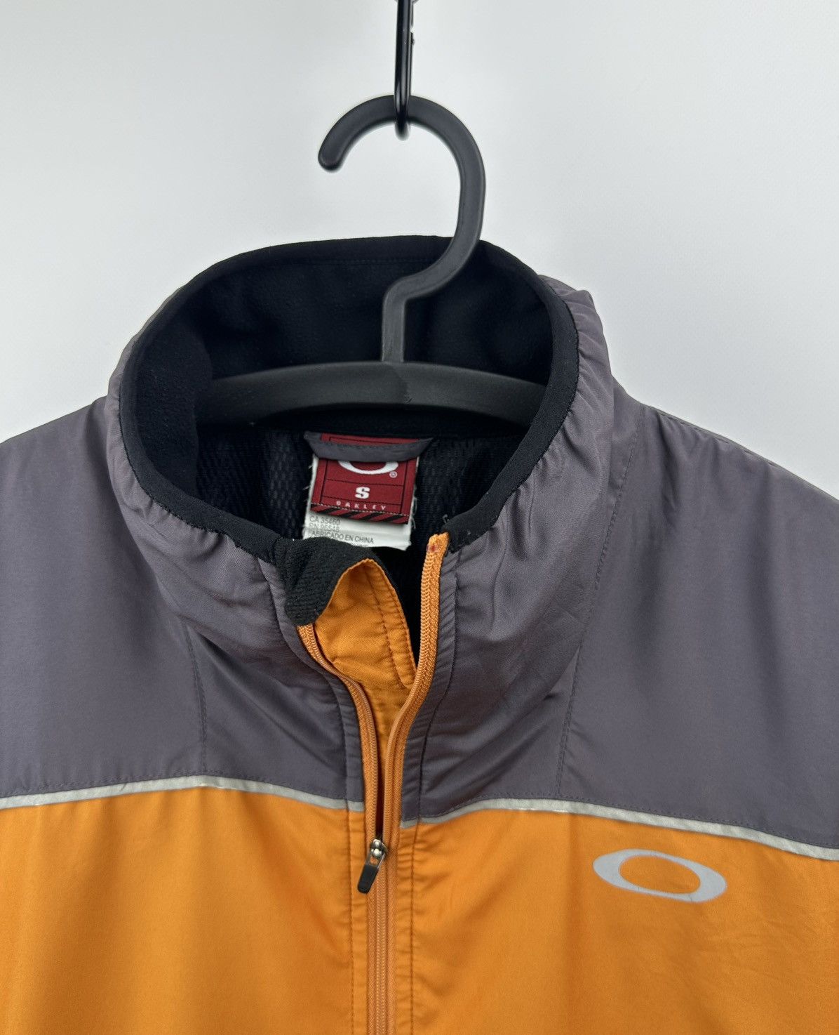 Oakley Rare Oakley Vintage Cycling Jacket S Reflective Windbreaker Size US S / EU 44-46 / 1 - 3 Thumbnail