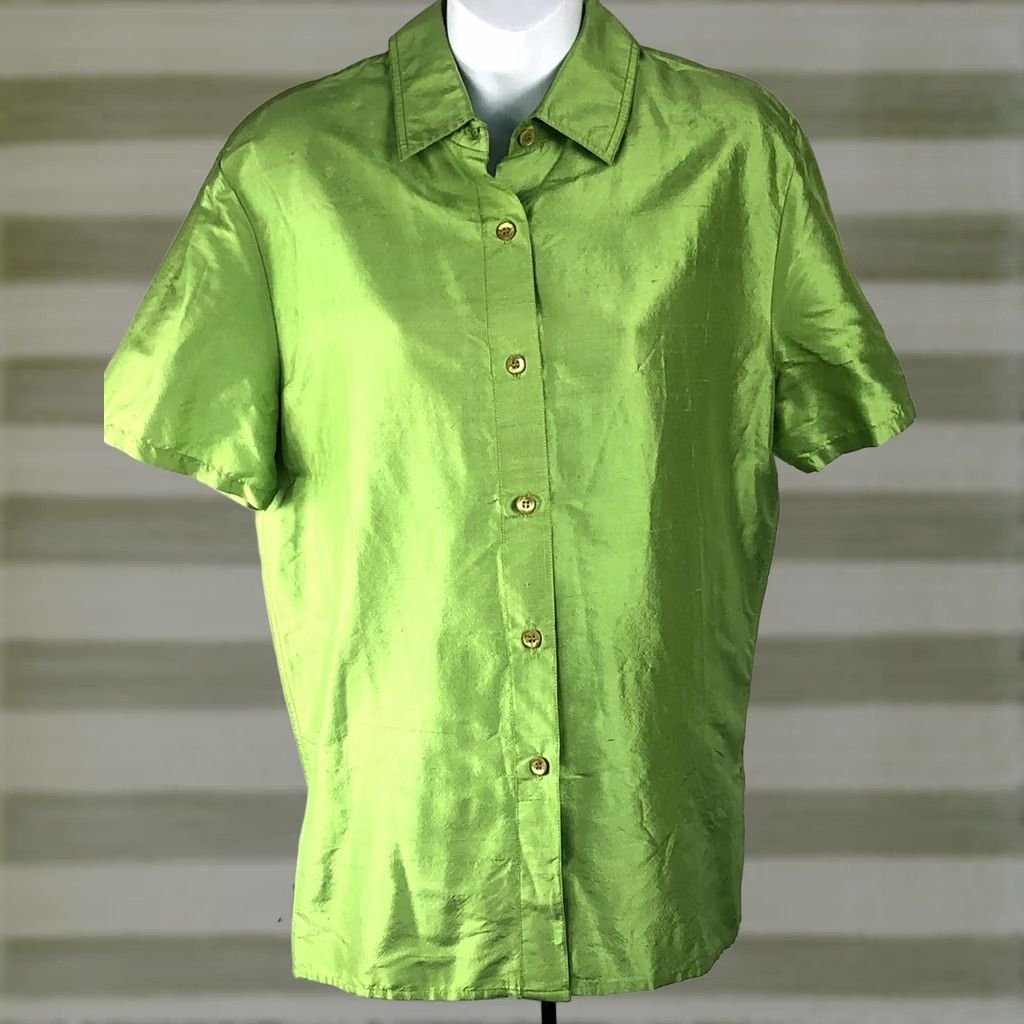 Vintage Sarah Chapman 100% silk top Blouse L Green Button Front Short Sleeve Collar Office Career Size L / US 10 / IT 46 - 1 Thumbnail