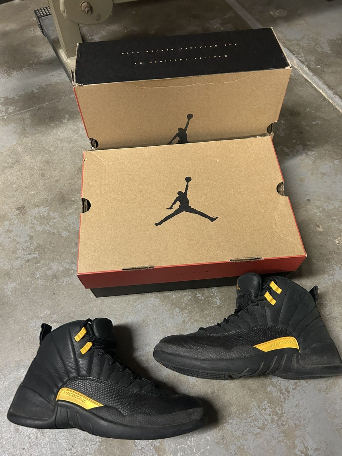 Jordan Brand × Nike Air Jordan 12 Black Taxi Size US 9 / EU 42 - 2 Thumbnail
