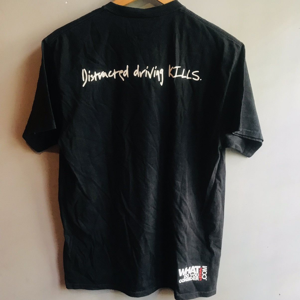 Vintage Y2K Graphic T-Shirt Size US M / EU 48-50 / 2 - 4 Thumbnail