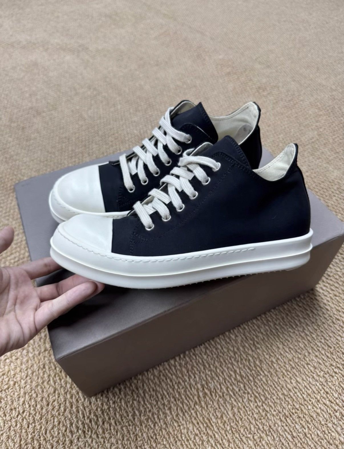 Rick Owens Rick Owens DRKSHDW Women's Low Top Ramones K37 Size US 7 / IT 37 - 7 Thumbnail
