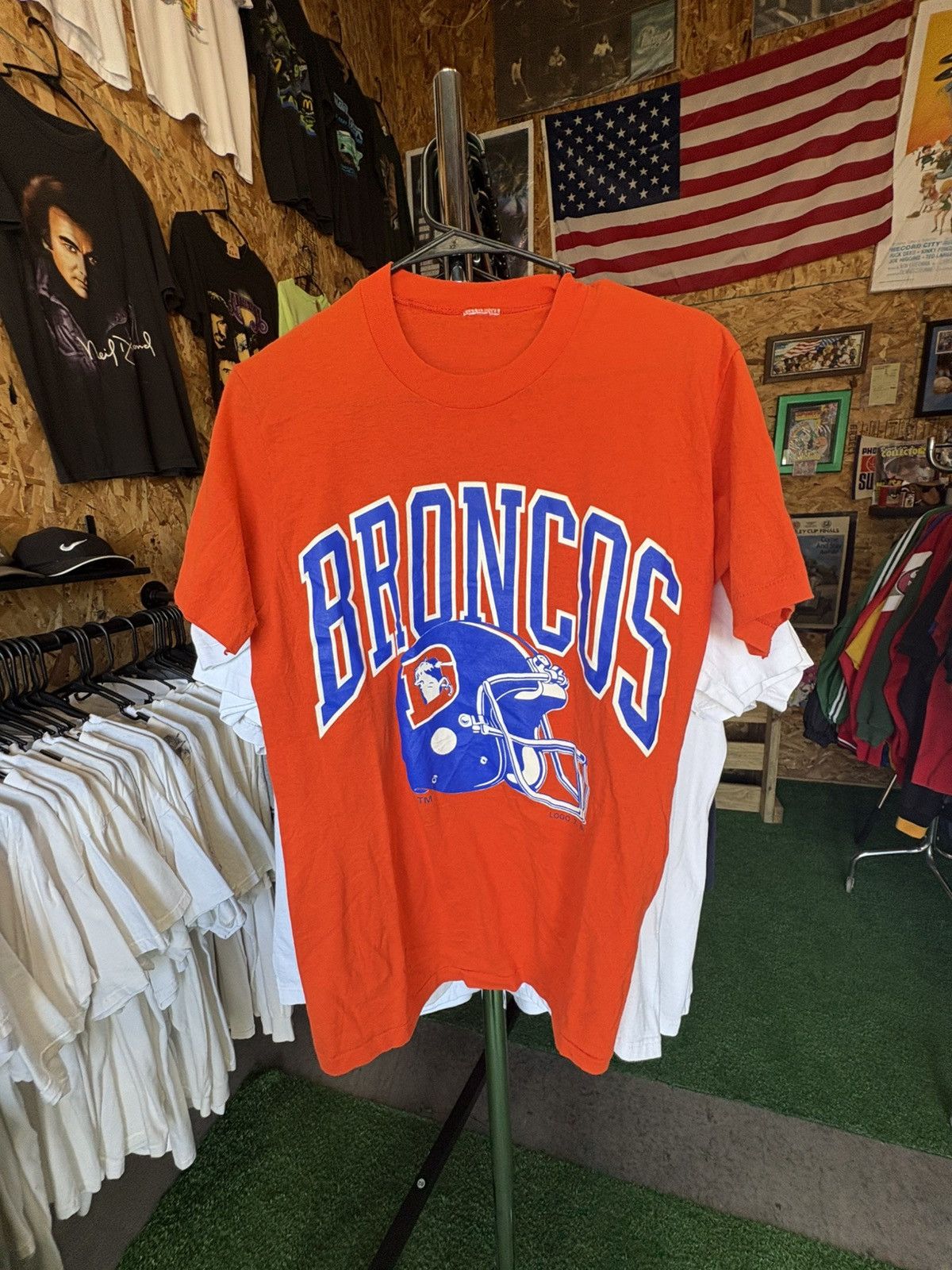 NFL Vintage 1990’s Denver Broncos T-Shirt Size US M / EU 48-50 / 2 - 1 Thumbnail