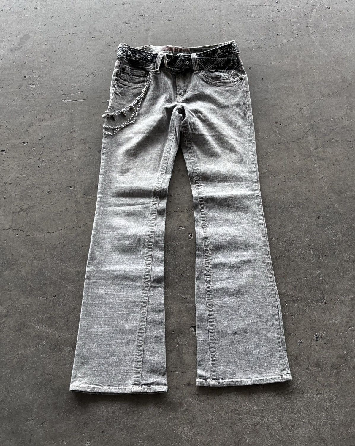 14th Addiction × Japanese Brand × KMRii 2000s Hydraulic Washed Grey Flared Denim Pants Size US 30 / EU 46 - 2 Thumbnail