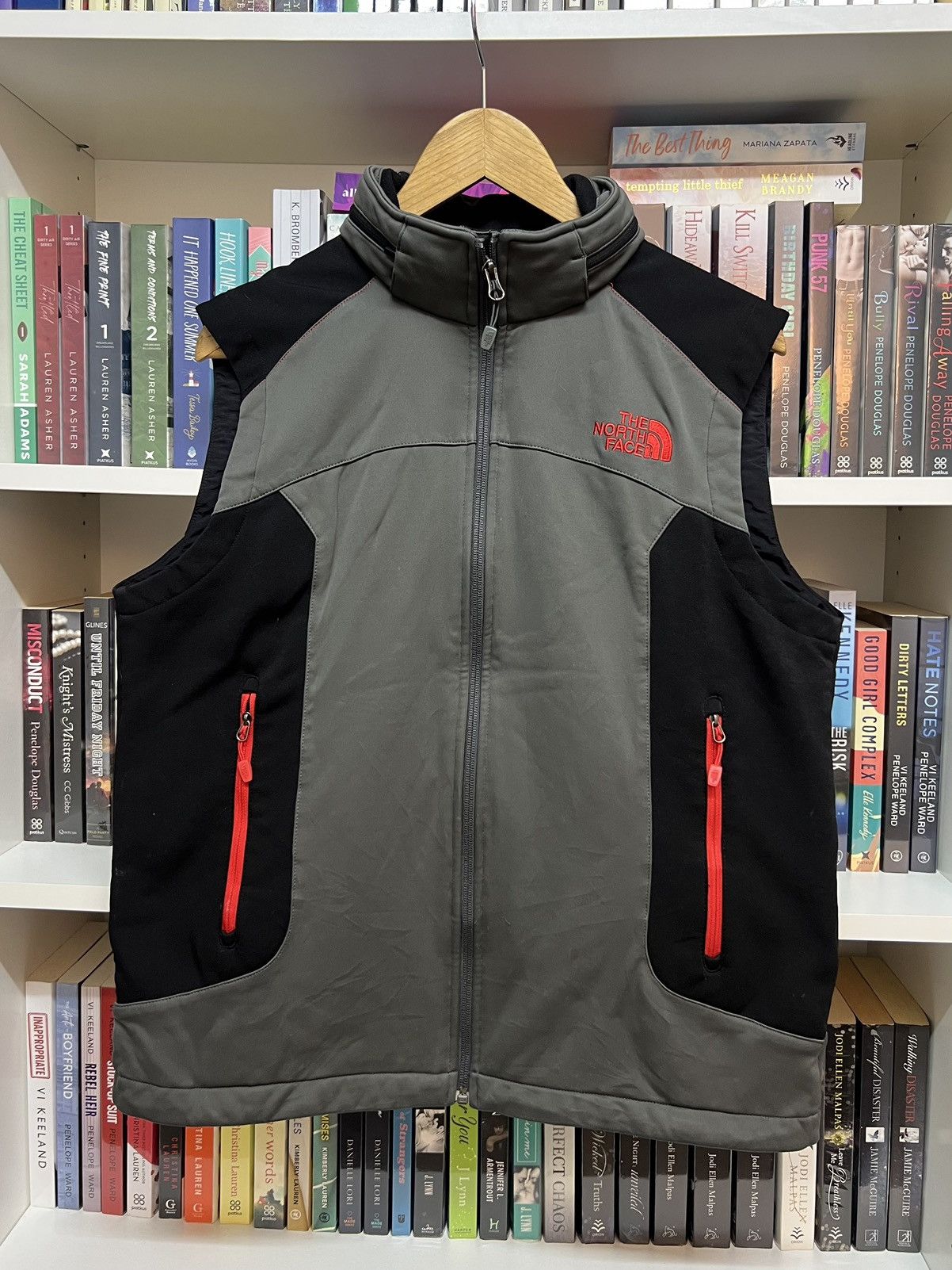 The North Face TNF The North Face Vest Size US L / EU 52-54 / 3 - 1 Thumbnail