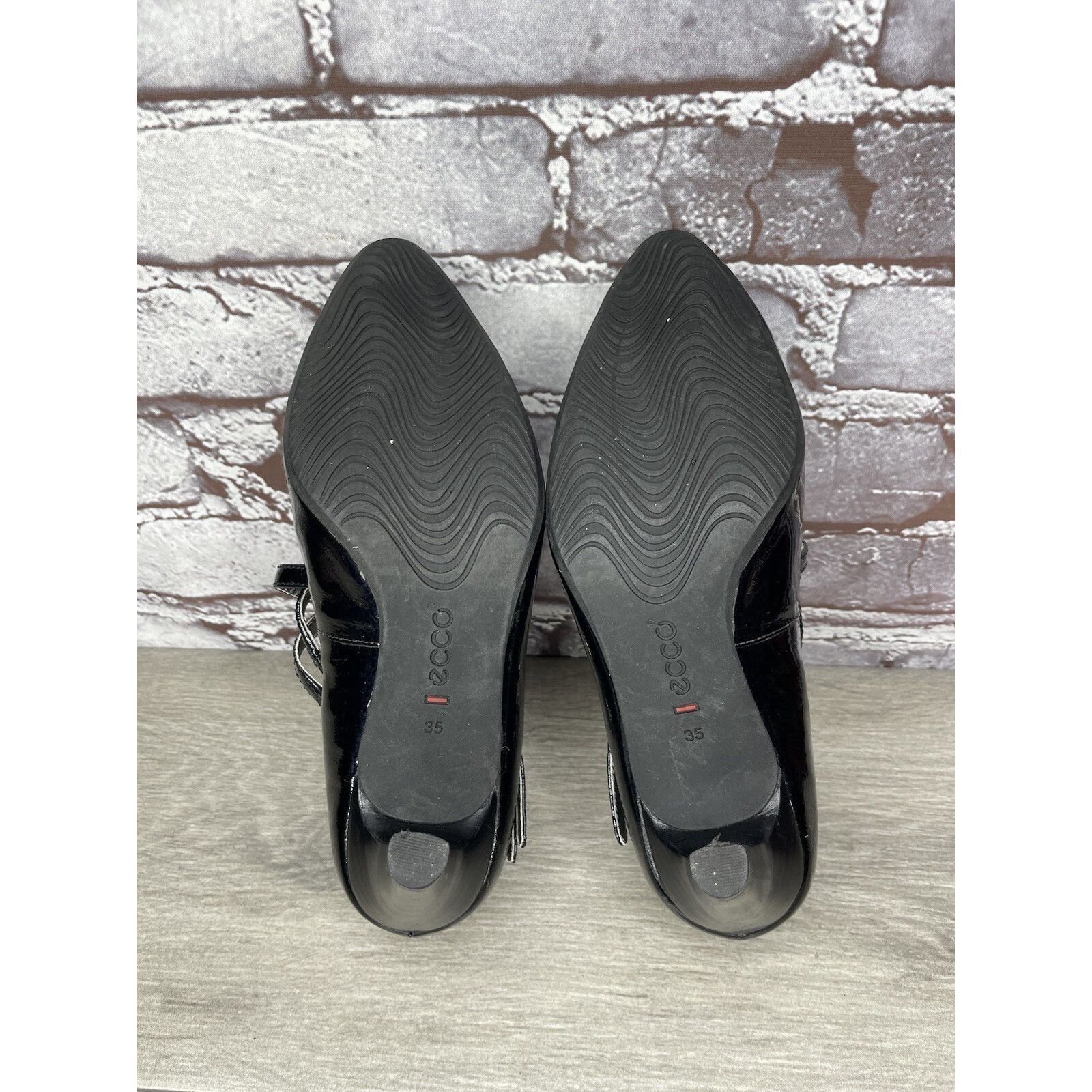 Ecco Ecco Navy Blue Patent Leather Mary Jane Strap Heels Shoes Wo Size US 5 / IT 35 - 23 Thumbnail