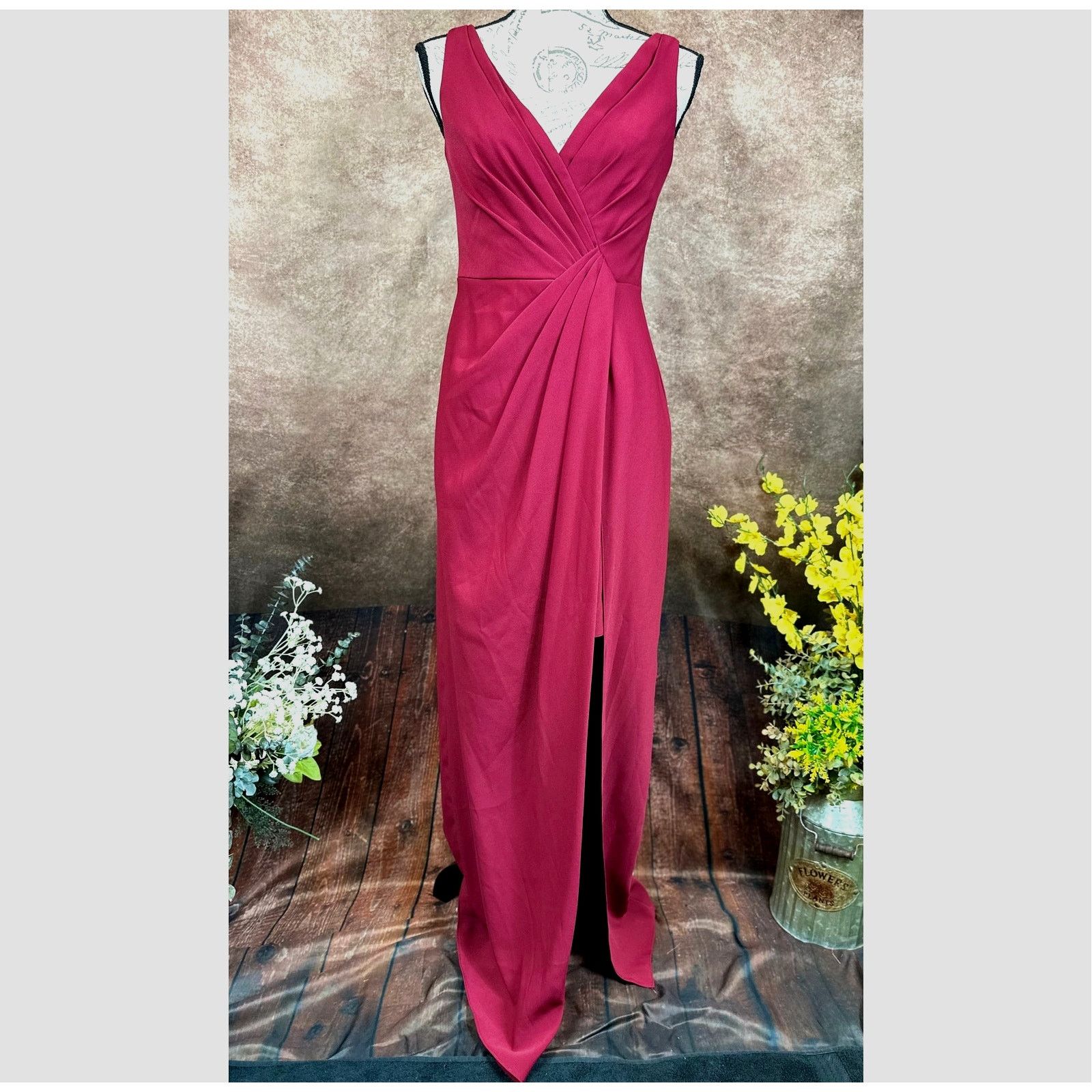 Jenny Packham Jenny Packham V-Neck Crepe Column Gown - Burgundy - size 4 Size S / US 4 / IT 40 - 3 Thumbnail