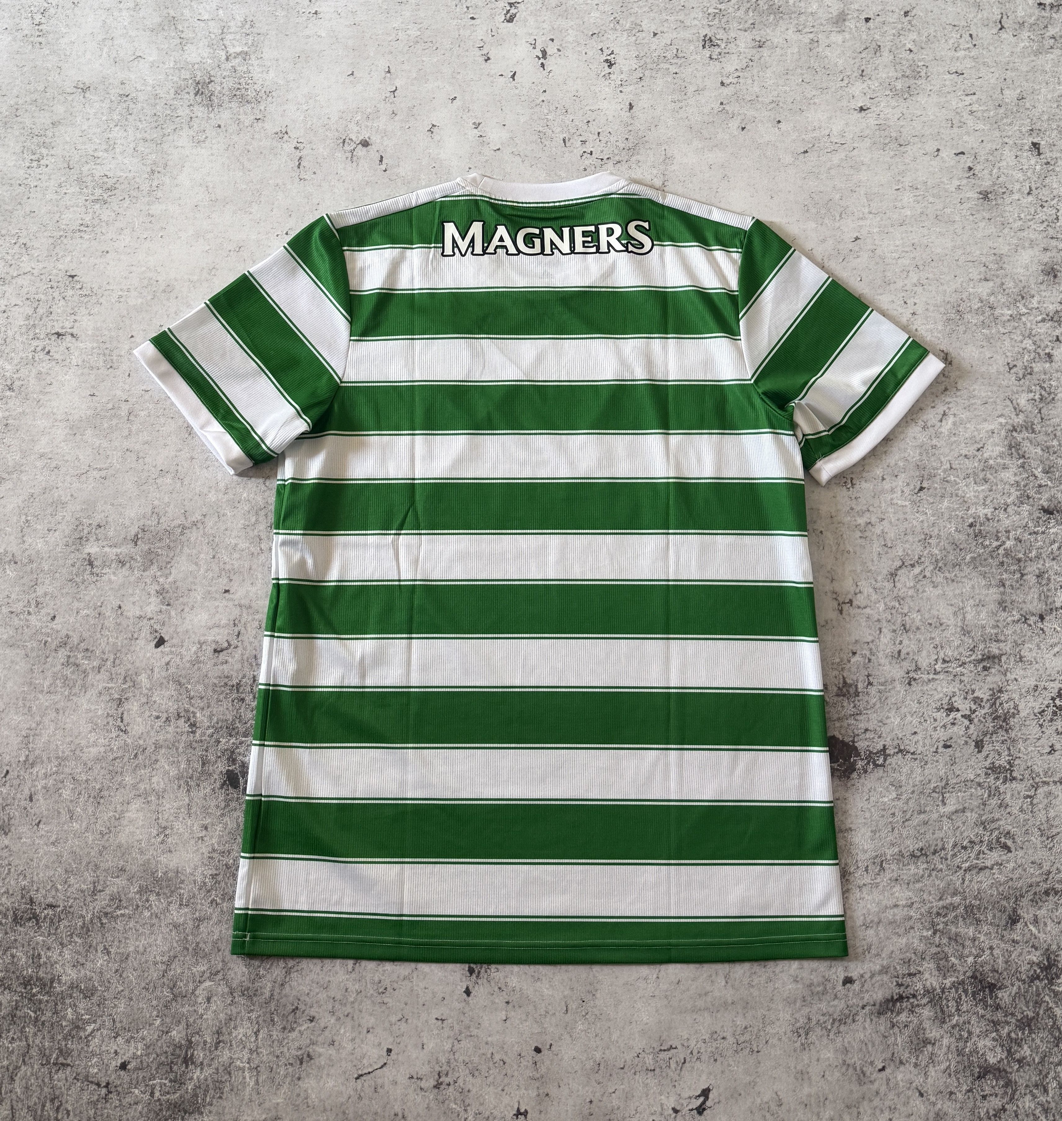 Adidas CELTIC 2021 2022 SHIRT FOOTBALL SOCCER JERSEY ADIDAS GT4565 Size US L / EU 52-54 / 3 - 8 Thumbnail
