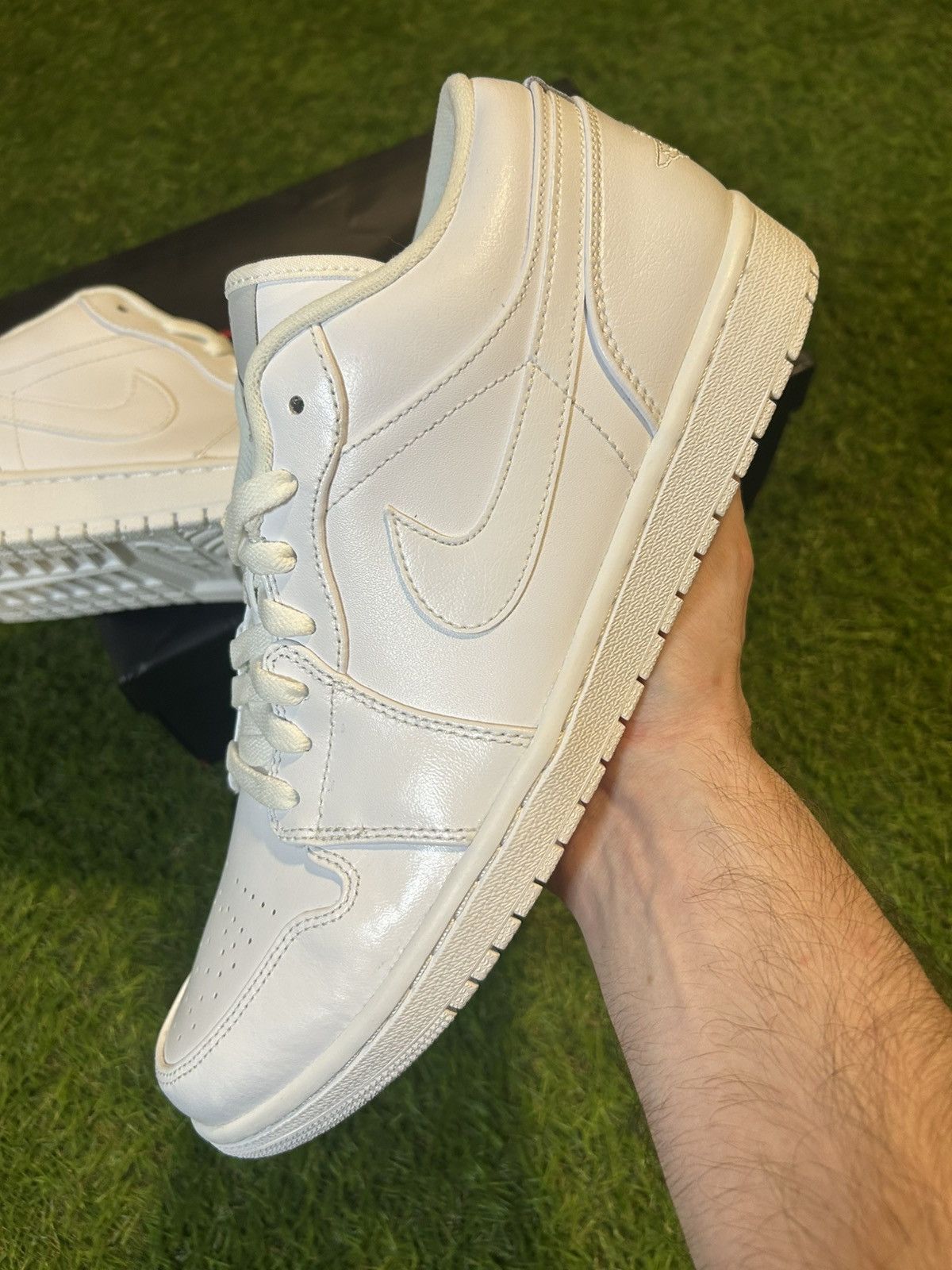 Jordan Brand DS Jordan 1 Low Triple White 2013 Size US 11 / EU 44 - 5 Thumbnail