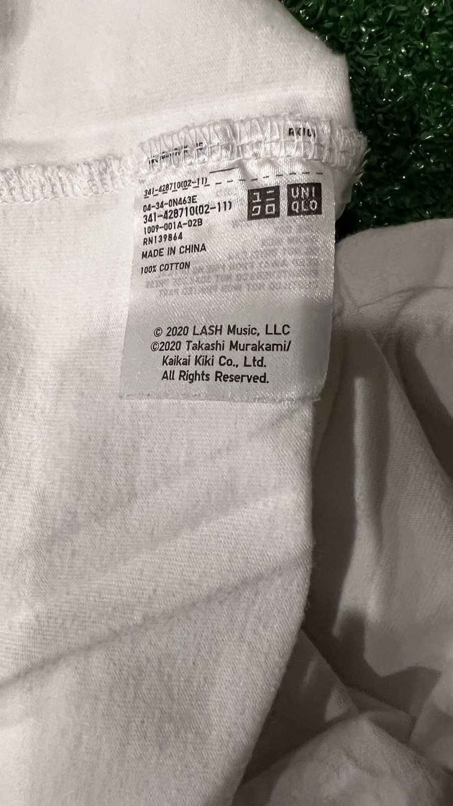 Billie Eilish × Takashi Murakami × Uniqlo Billie Eilish Takashi Murakami Flower Skulls T-Shirt Size US M / EU 48-50 / 2 - 5 Thumbnail