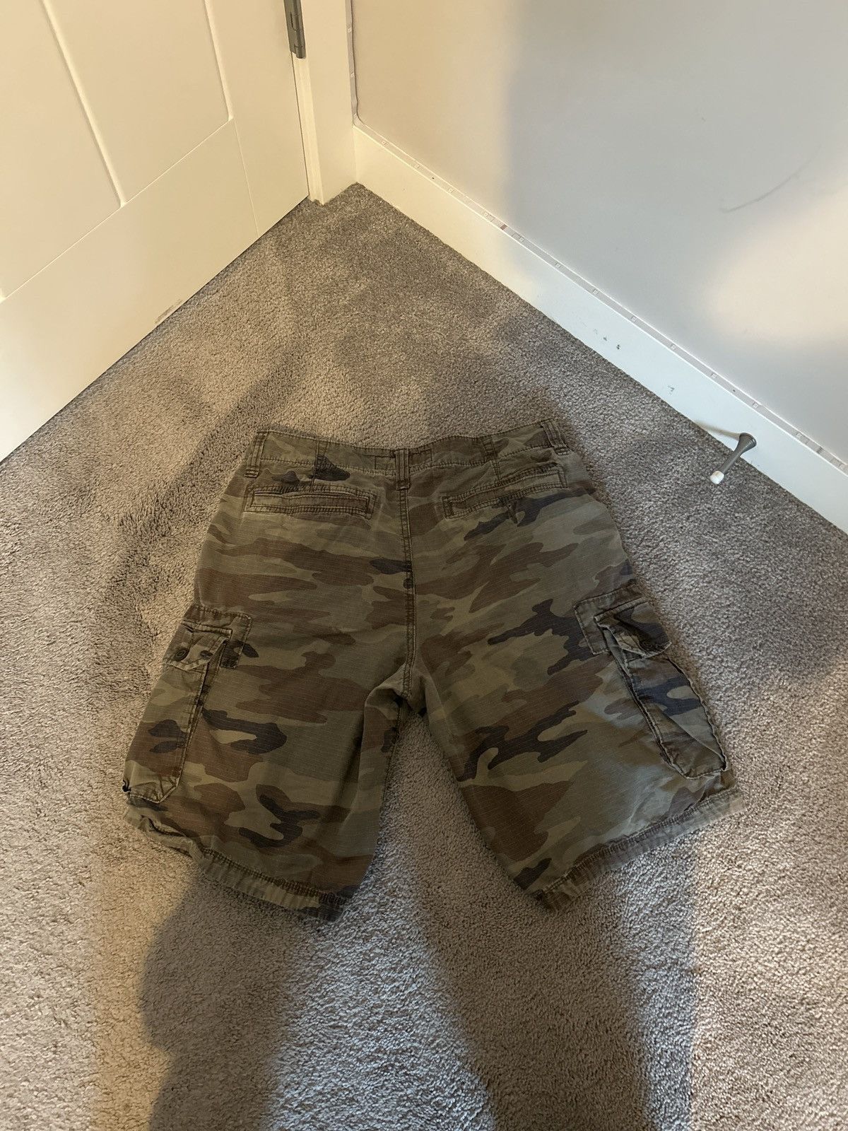 American Eagle Outfitters AE VINTAGE CARGO SHORTS Size US 31 - 2 Thumbnail