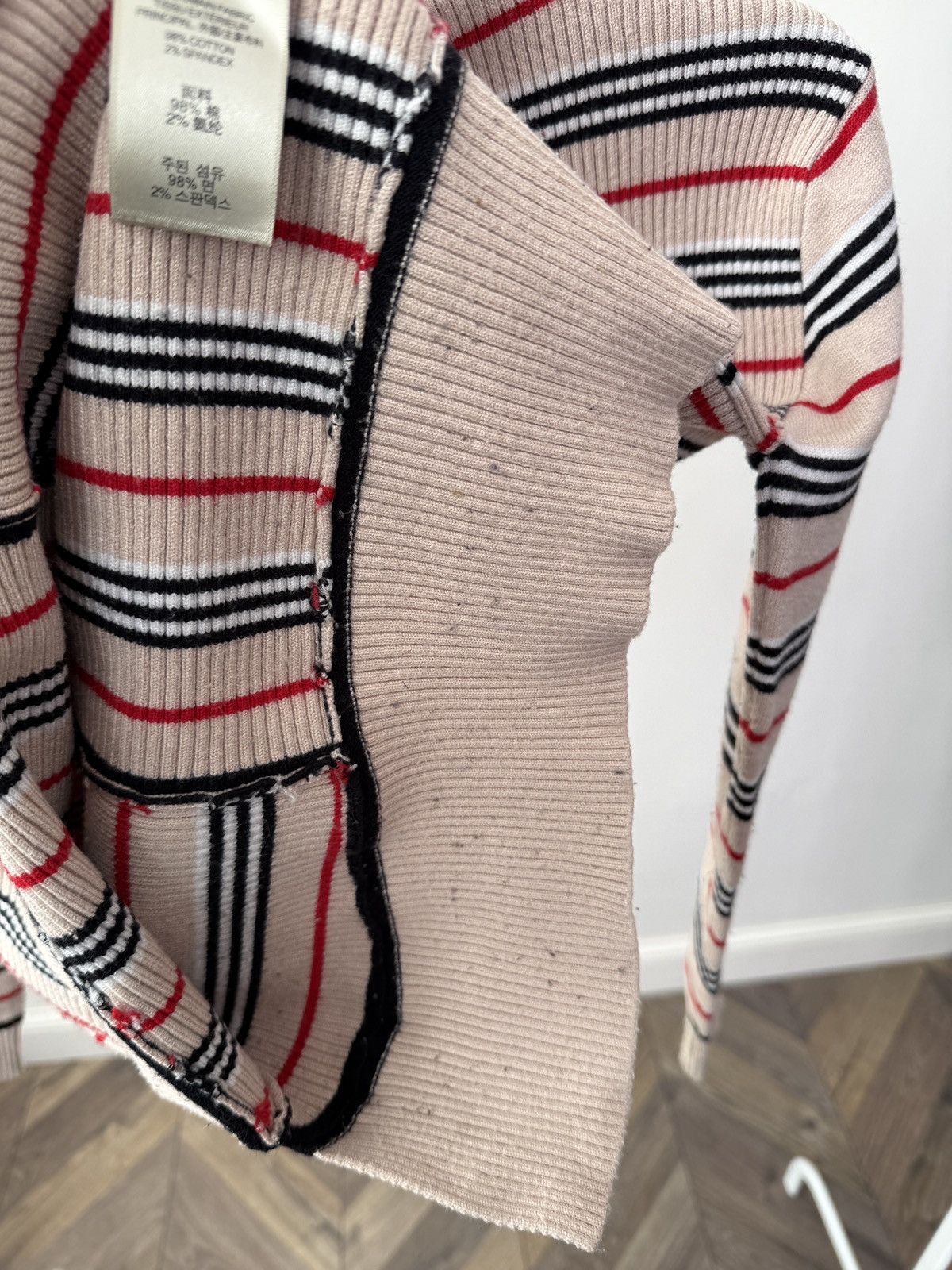 Burberry Vintage Burberry Women’s Beige Nova Stripe Sweater Size S / US 4 / IT 40 - 6 Thumbnail