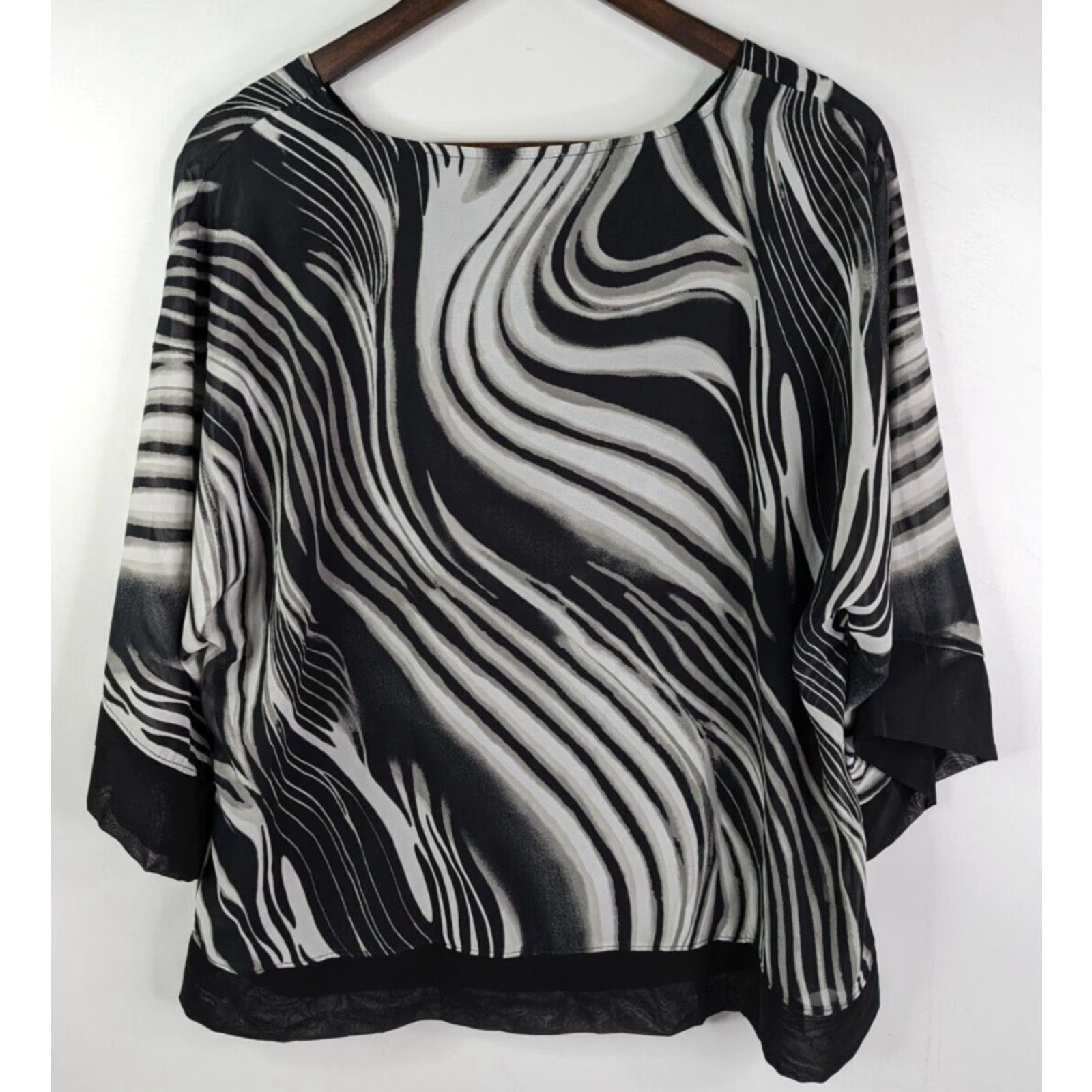 Vintage Chico's Easywear Blouse Shirt Zebra 3/4 Sleeve V-Neck Black L Women Size L / US 10 / IT 46 - 4 Thumbnail
