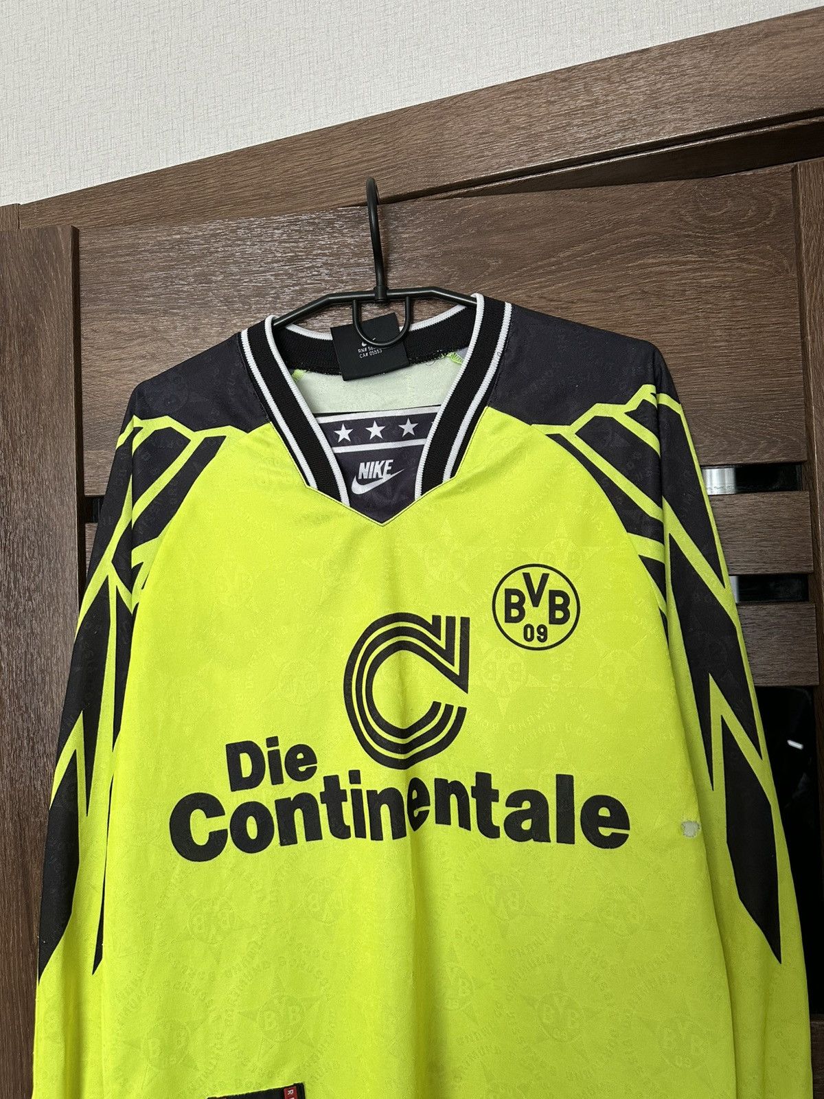 Nike 1994/1995 Nike Borussia Dortmund Vintage Long Sleeve Jersey Size US M / EU 48-50 / 2 - 4 Thumbnail