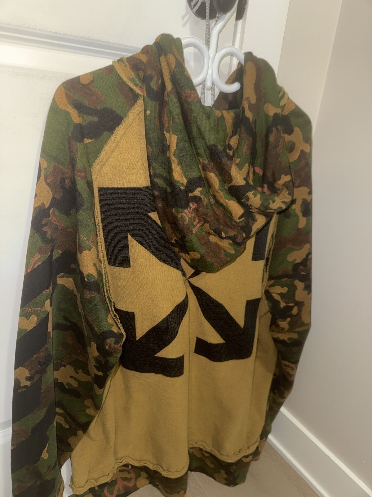 Off-White Camo Off-White Hoodie Size US M / EU 48-50 / 2 - 2 Thumbnail