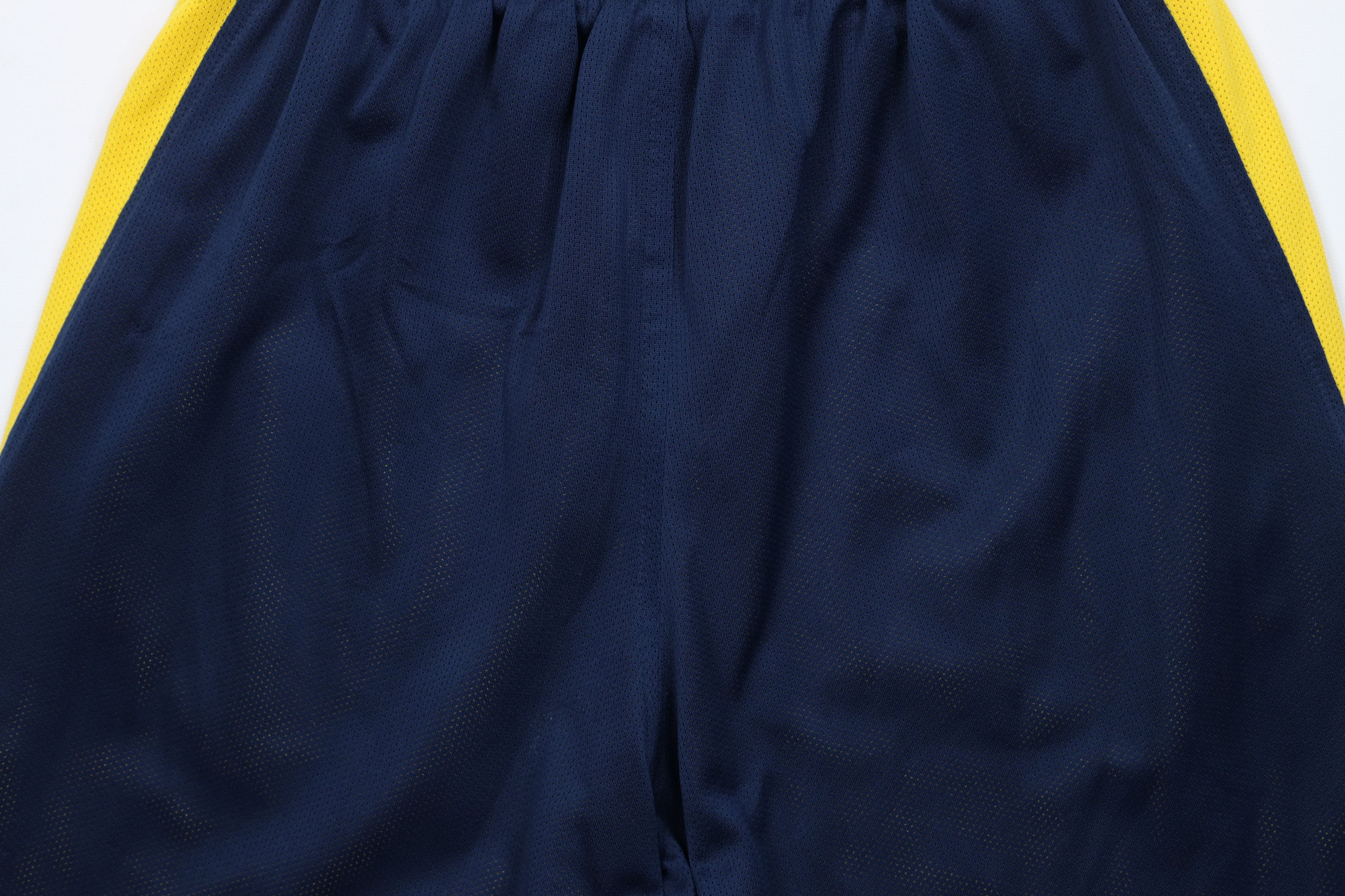 Nike Vintage Nike Scott Mini Swoosh University of Michigan Shorts Size US 30 / EU 46 - 11 Thumbnail