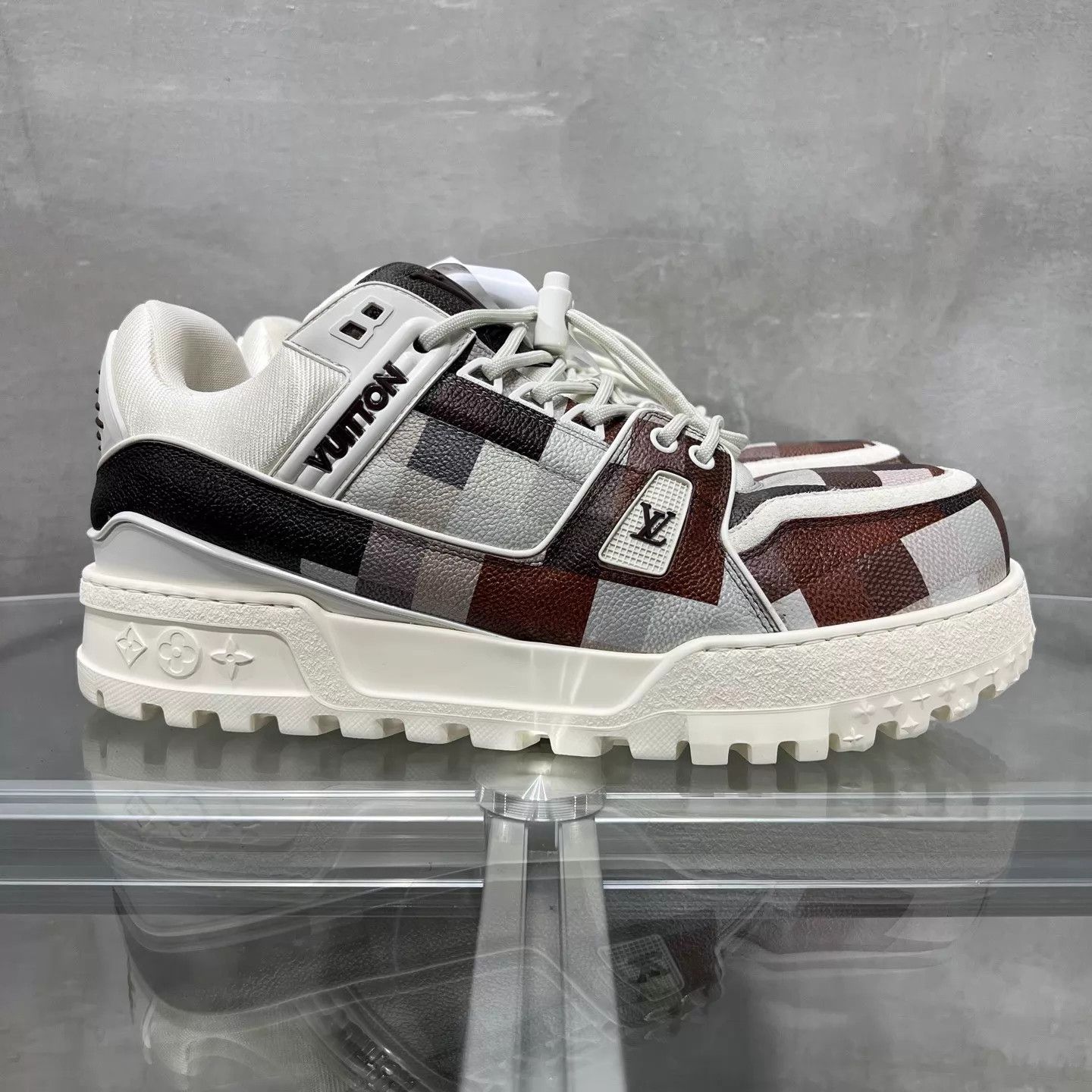 Louis Vuitton LV Trainer White Brown Monogram Pangding UK9/43 Size US 10 / EU 43 - 4 Thumbnail