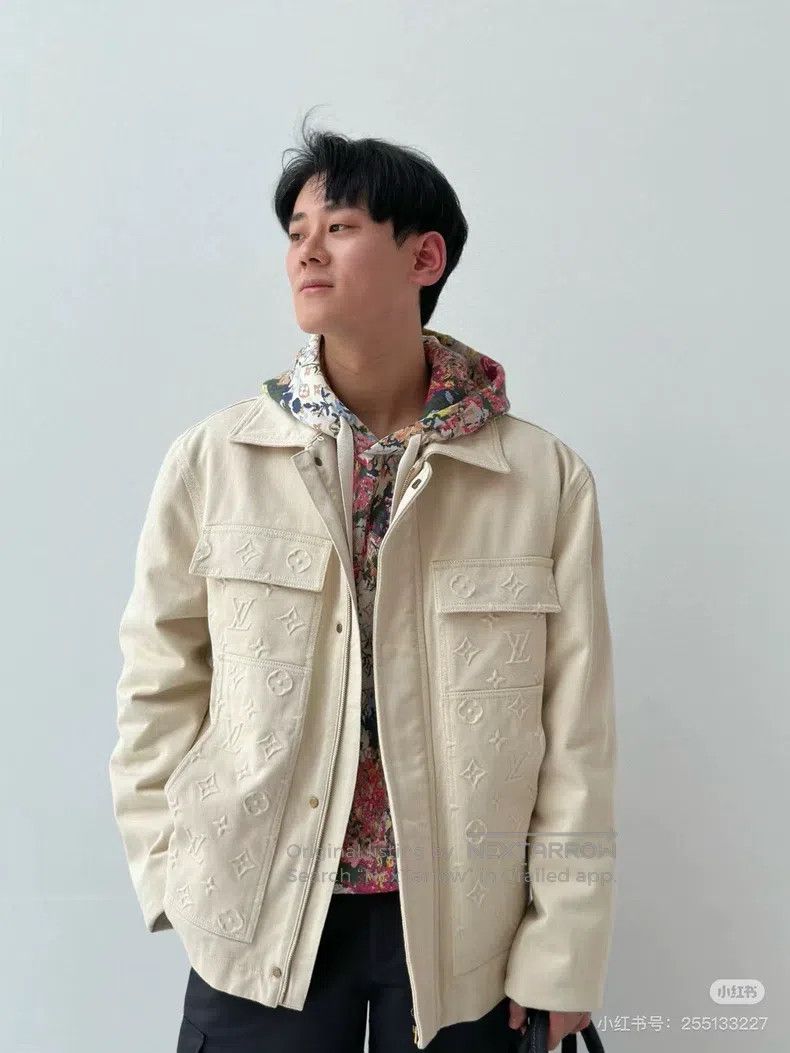Louis Vuitton Louis Vuitton Felling embossed dark beige jacket Size US S / EU 44-46 / 1 - 4 Thumbnail