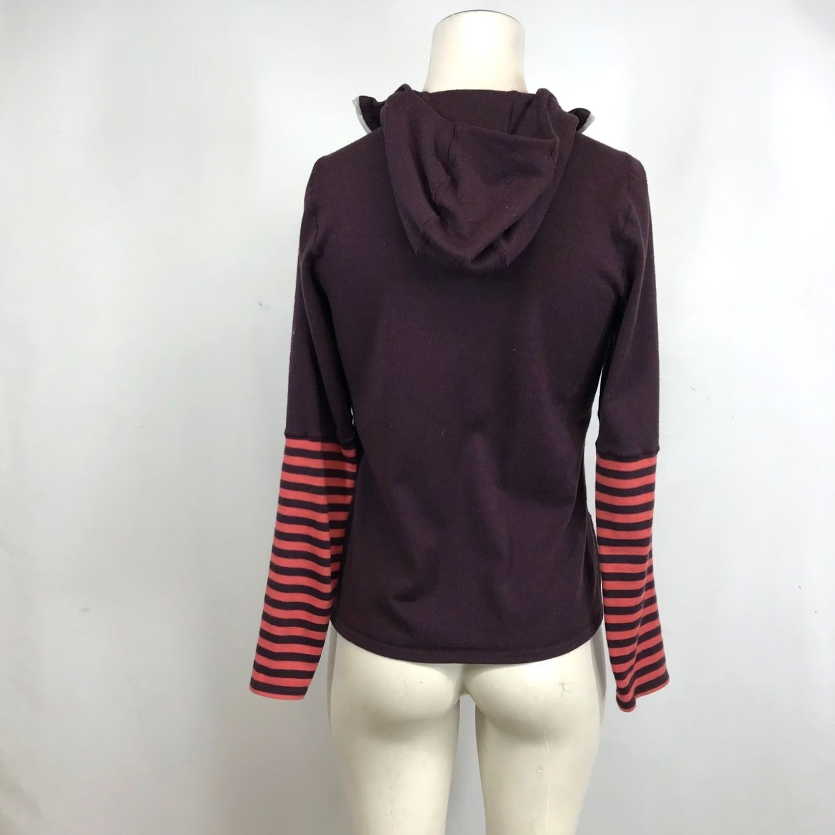 Patagonia Patagonia Womens Quarter Zip Hoodie Plum Purple Striped Sleeve Pullover XS Size XS / US 0-2 / IT 36-38 - 5 Thumbnail
