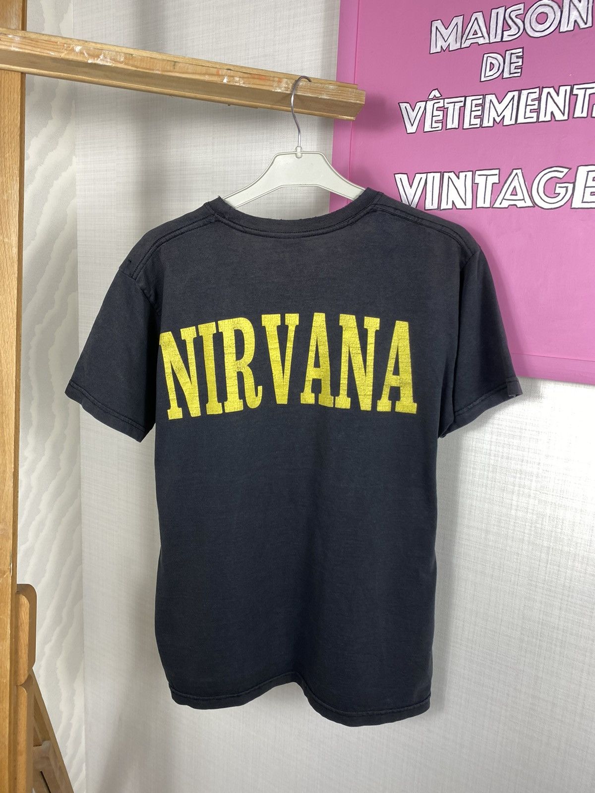 Fruit Of The Loom × Nirvana × Vintage Nirvana Smile Vintage 90S T Shirt Size US S / EU 44-46 / 1 - 14 Thumbnail