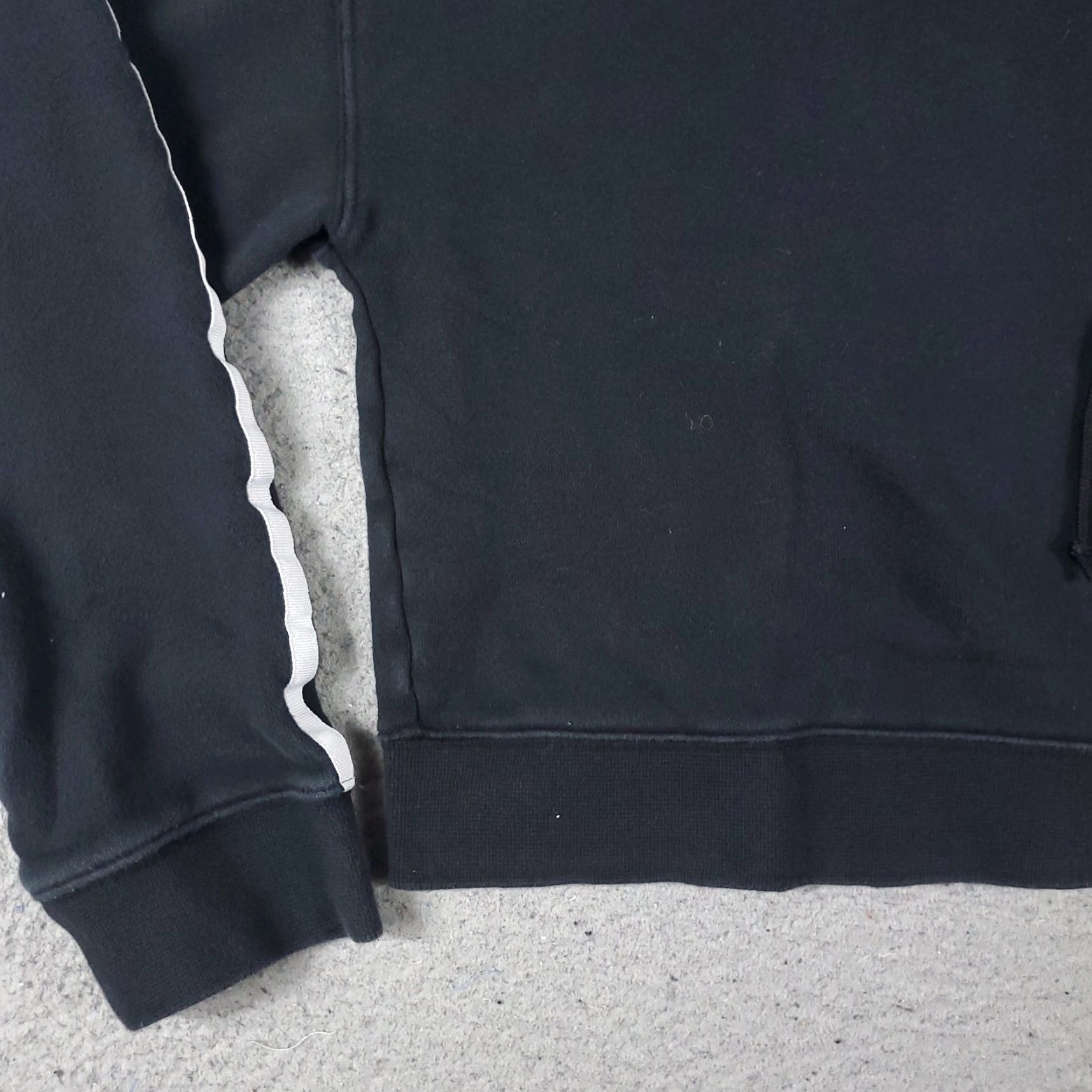 Adidas VINTAGE Adidas Womens Hoodie Pullover Sweatshirt Casual Activewear Black Medium Fit Logo Size M / US 6-8 / IT 42-44 - 3 Thumbnail
