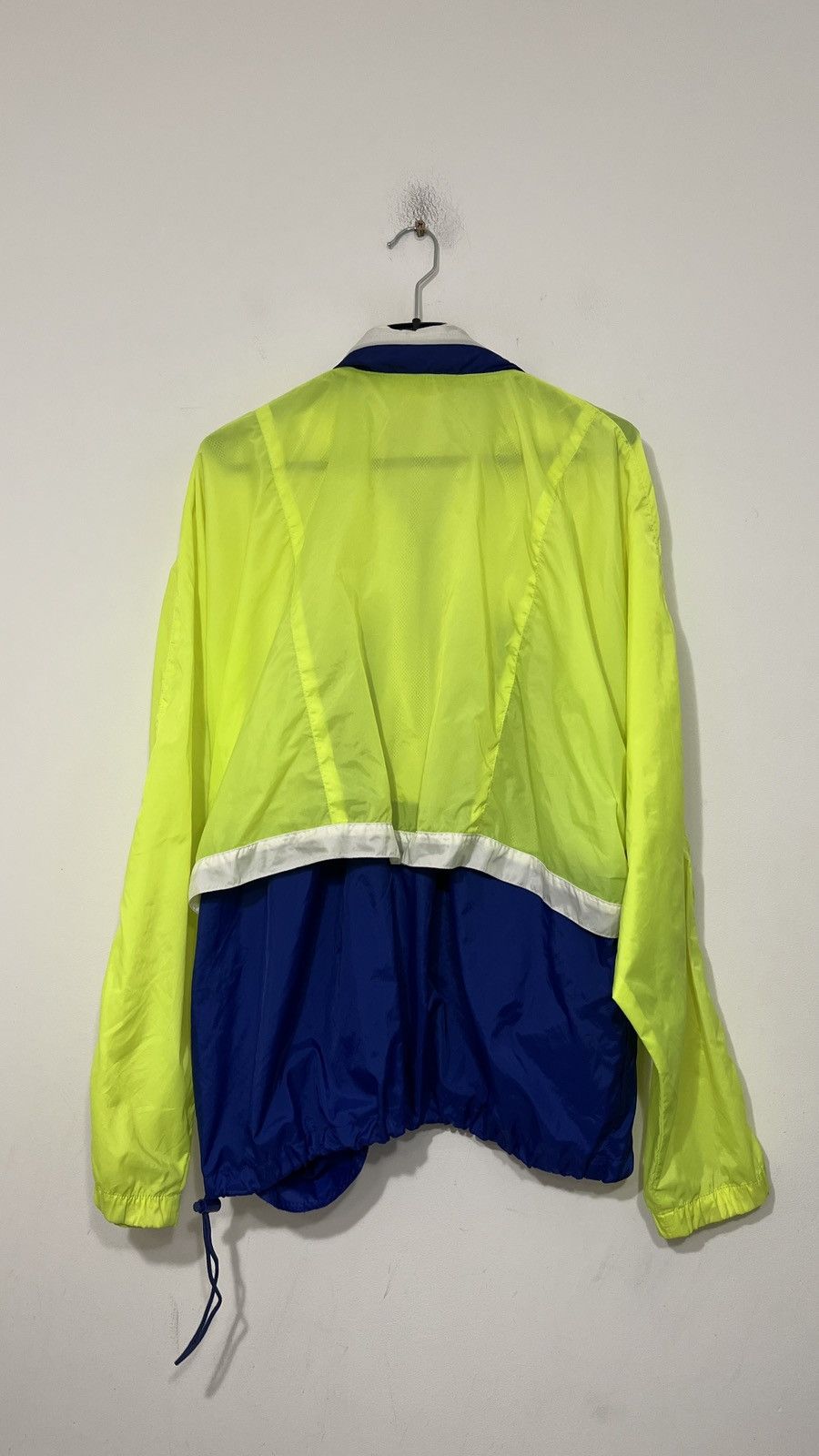 Nike Vintage Nike Windbreaker Neon Yellow Blue Jacket Size L Size US L / EU 52-54 / 3 - 3 Thumbnail