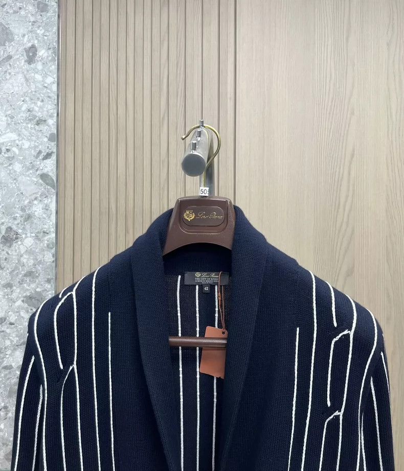 Loro Piana LORO PIANA A wool knit cardigan Size US L / EU 52-54 / 3 - 2 Thumbnail