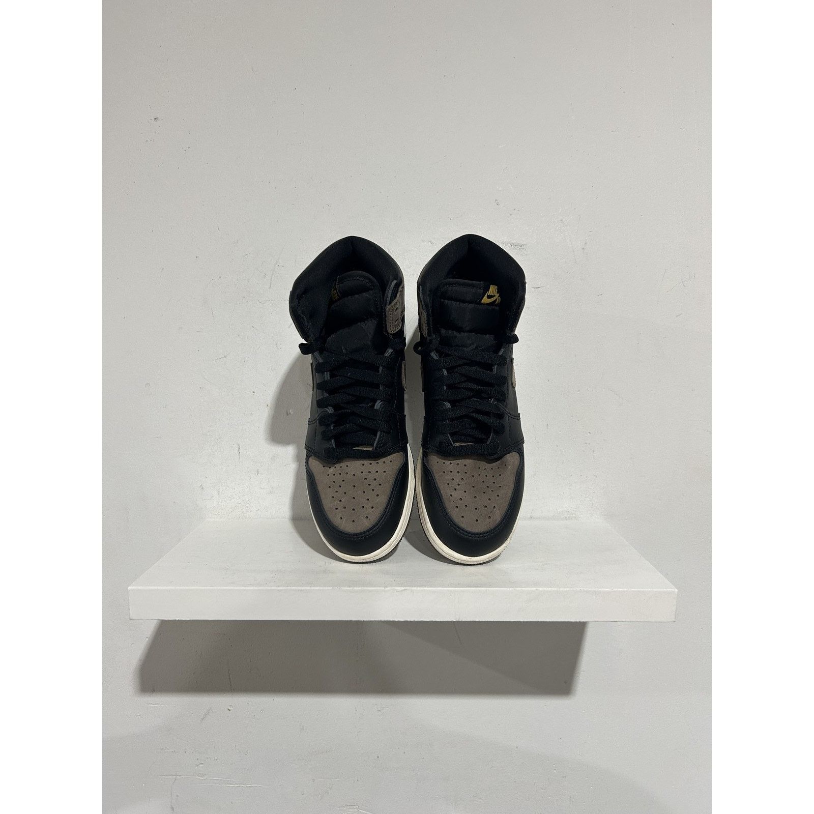 Nike JORDAN 1 RETRO PALOMINO SIZE 6.5Y PREOWNED Size US 6.5 / EU 39-40 - 3 Thumbnail
