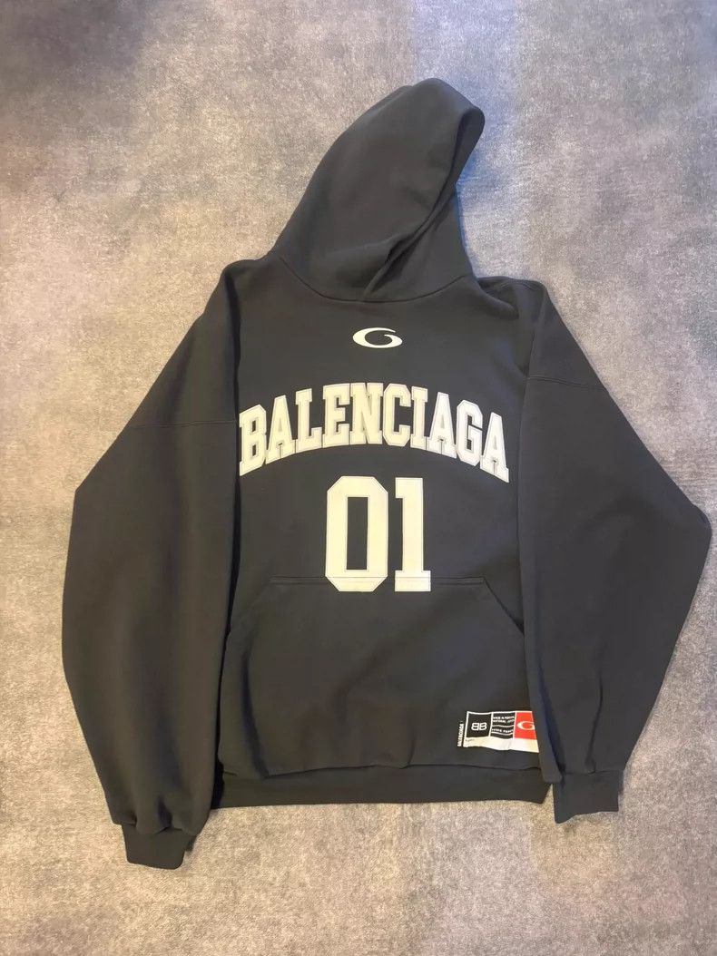 Balenciaga Balenciaga Loop Basketball Embroidered Logo