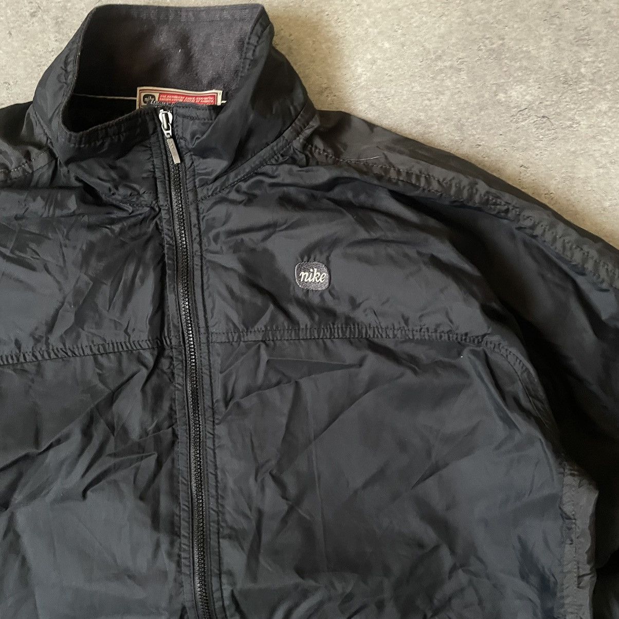 Nike × Vintage Vintage 90s Nike Balck Nylon Track Jacket Size US S / EU 44-46 / 1 - 2 Thumbnail