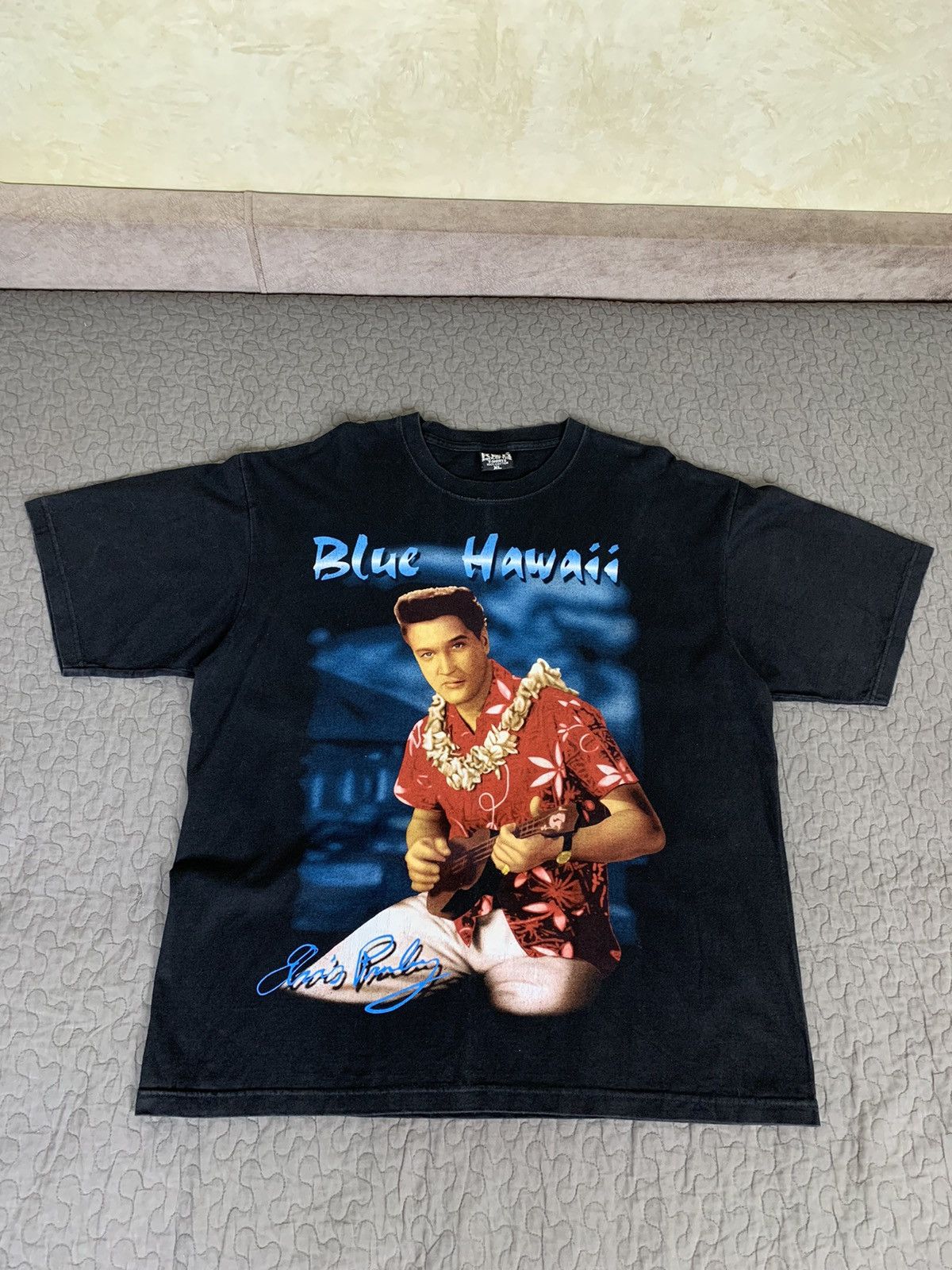 Band Tees × Vintage Elvis Presley Blue Hawaii Bootleg T-shirt Size US XL / EU 56 / 4 - 1 Thumbnail