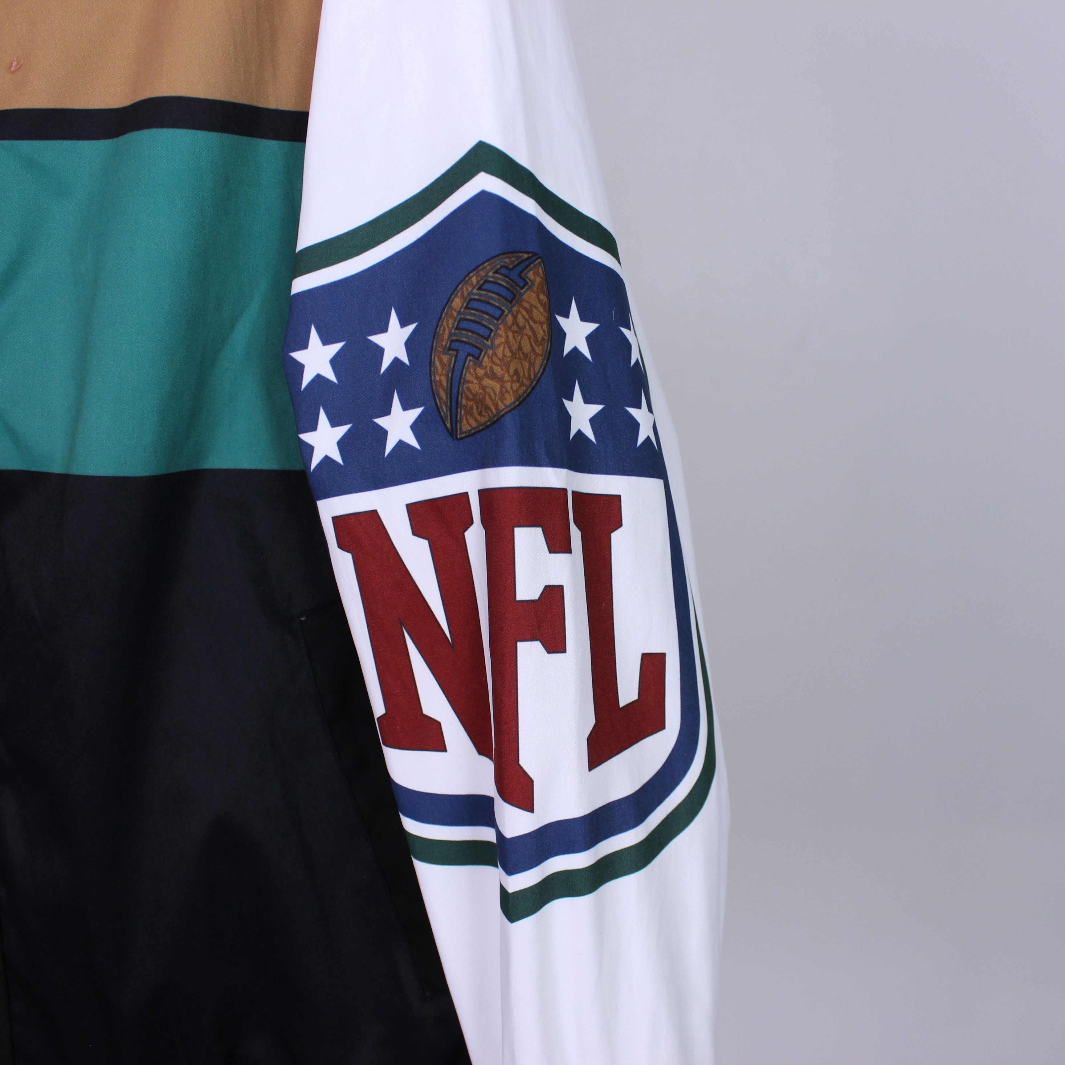 NFL NFL vintage jacket mens big logo champions Size US L / EU 52-54 / 3 - 3 Thumbnail