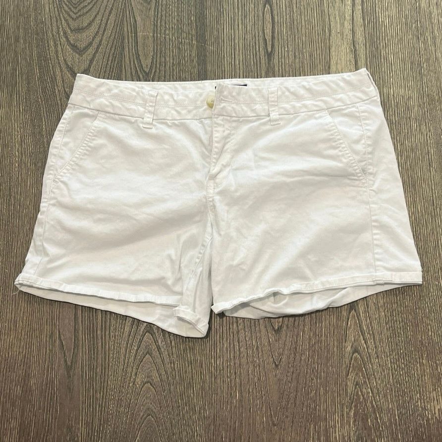 American Eagle Outfitters American Eagle Chino Midi Shorts Mid-Rise White Size 10 Size 32" / US 10 / IT 46 - 1 Thumbnail